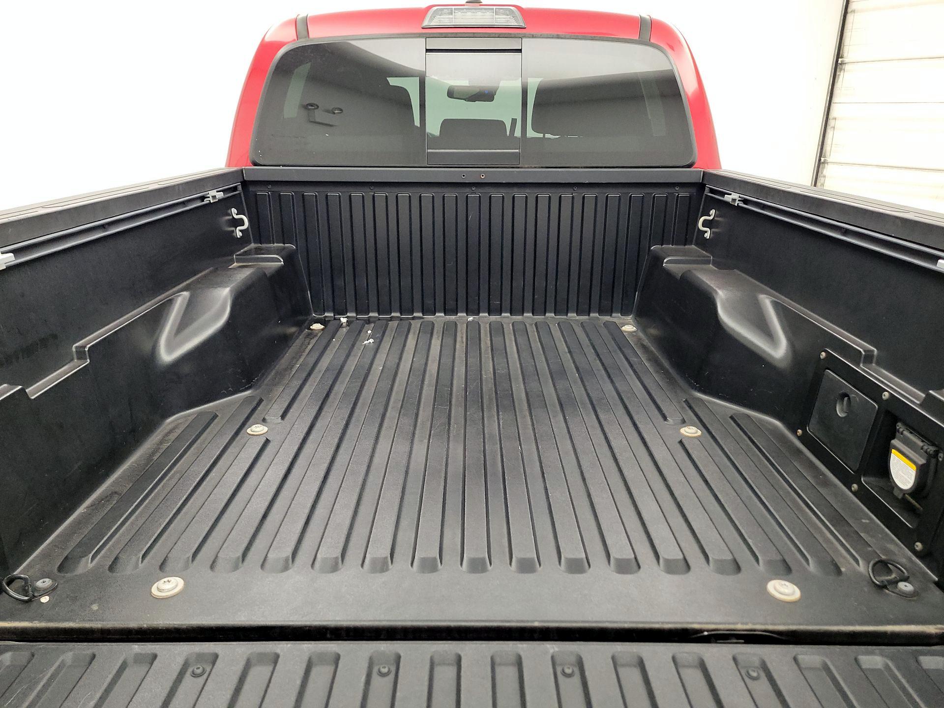 Thumbnail: 2021 Toyota Tacoma - 20