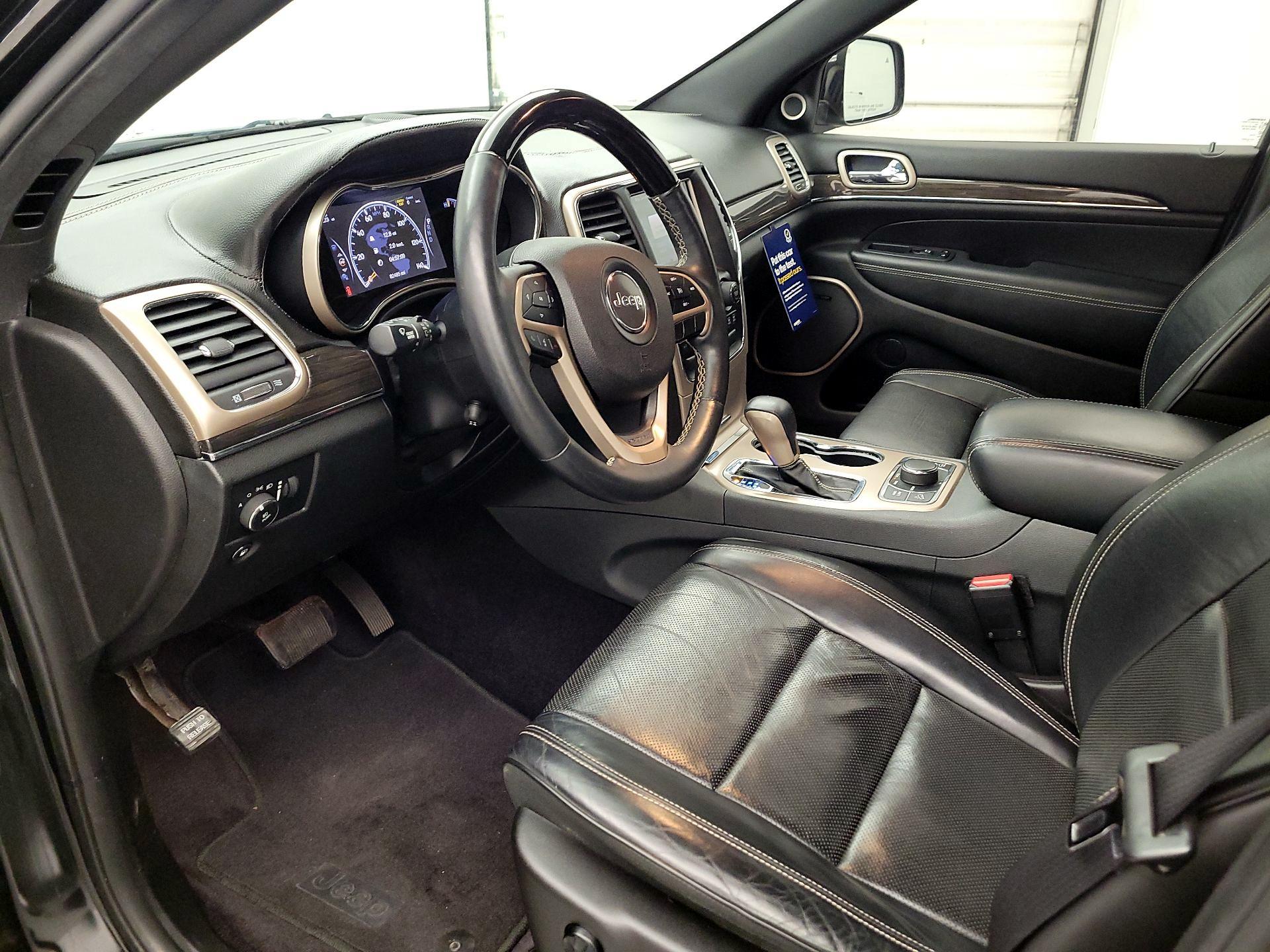 Thumbnail: 2017 Jeep Grand Cherokee - 11