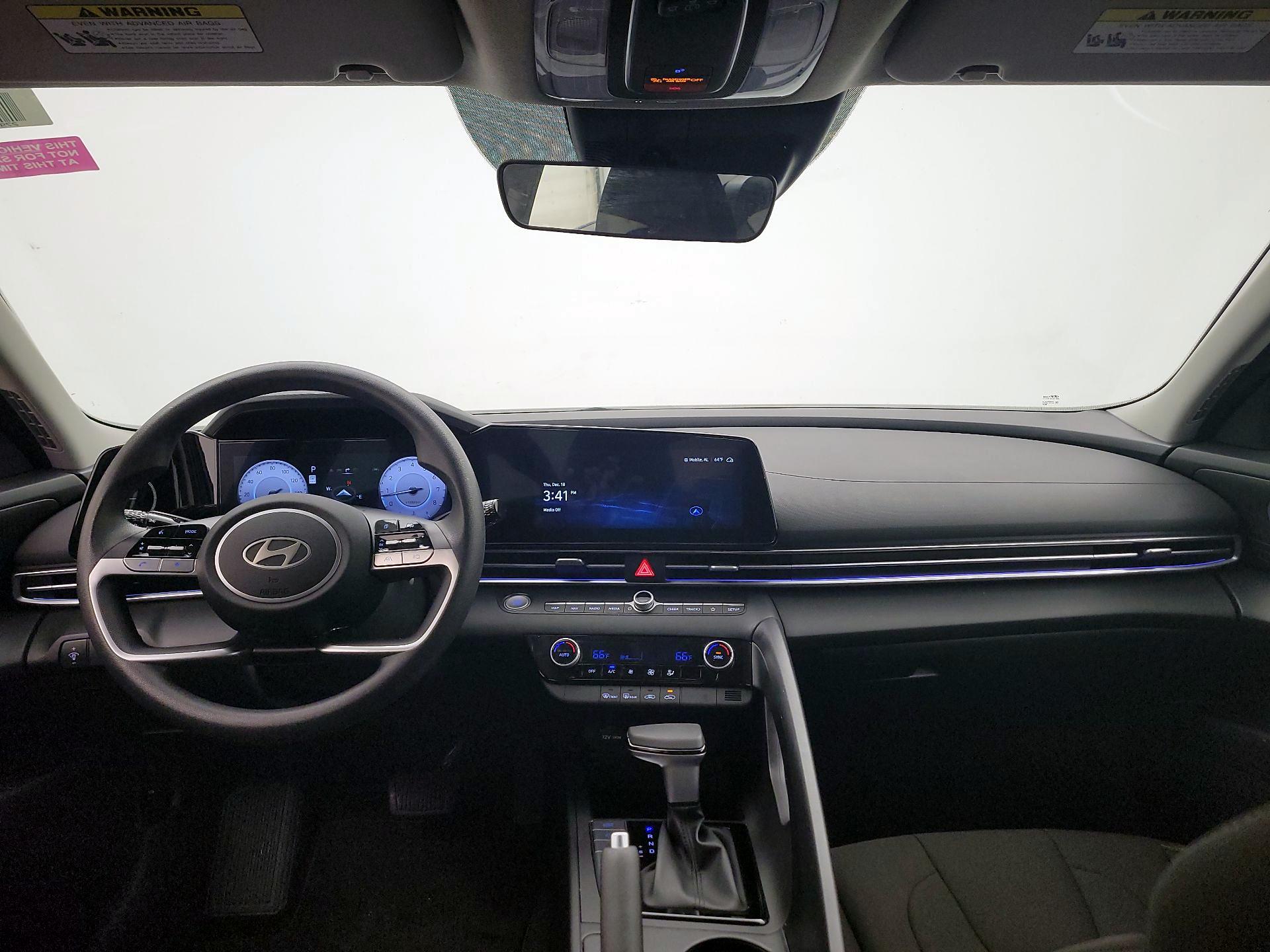 Thumbnail: 2024 Hyundai Elantra - 9