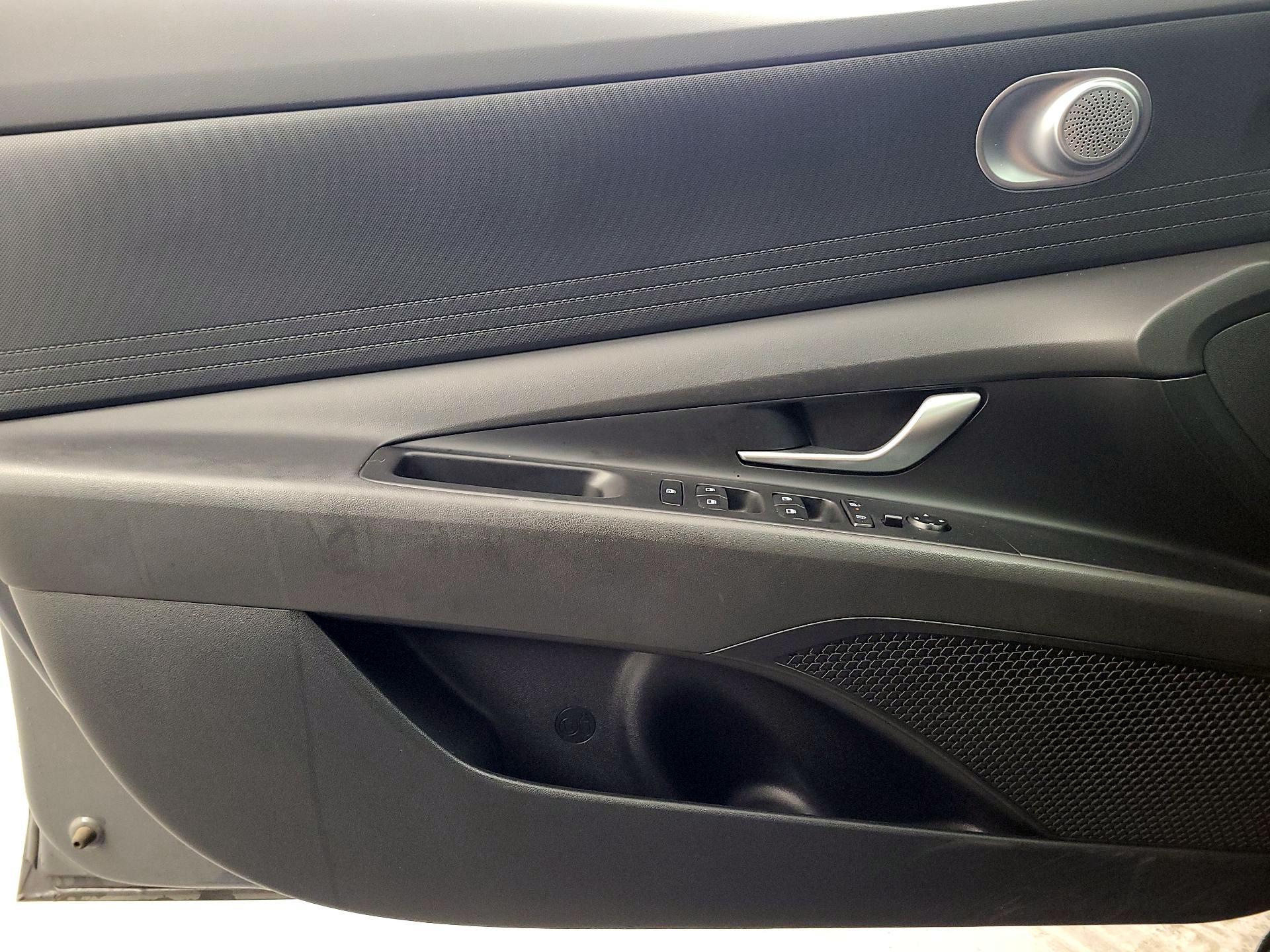 Thumbnail: 2024 Hyundai Elantra - 12