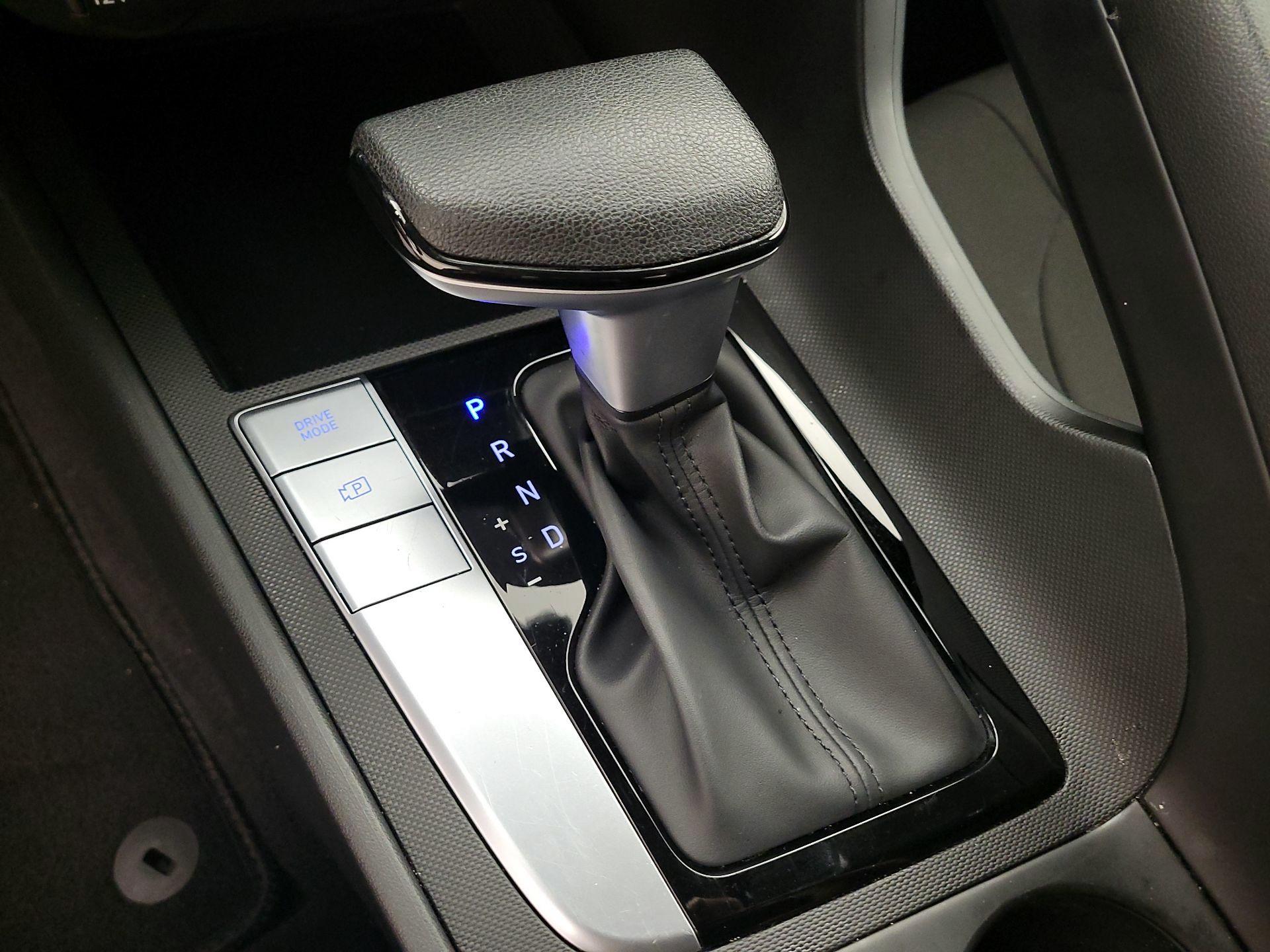 Thumbnail: 2024 Hyundai Elantra - 17