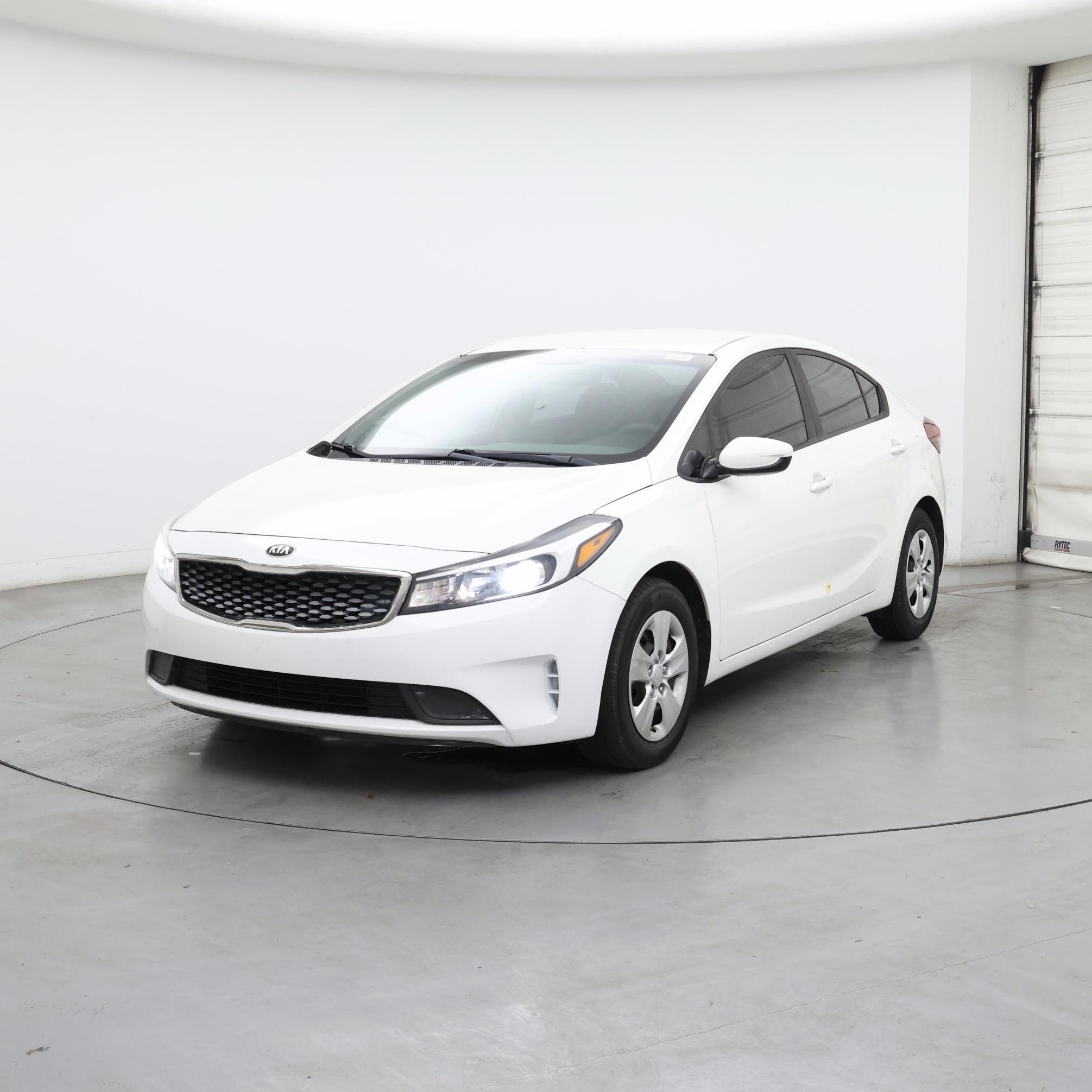 Thumbnail: 2018 Kia Forte - 4