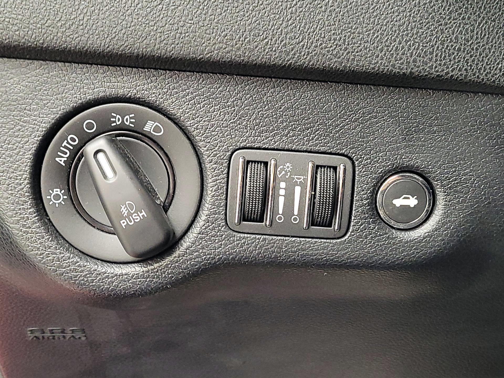 Thumbnail: 2017 Dodge Charger - 13