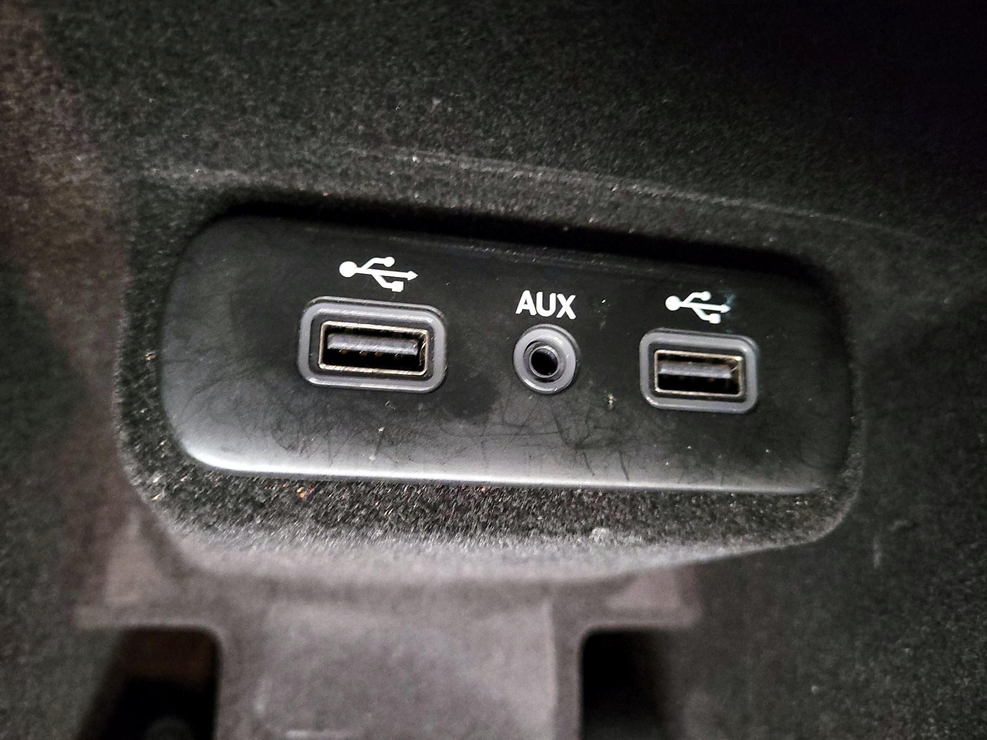 Thumbnail: 2017 Dodge Charger - 18