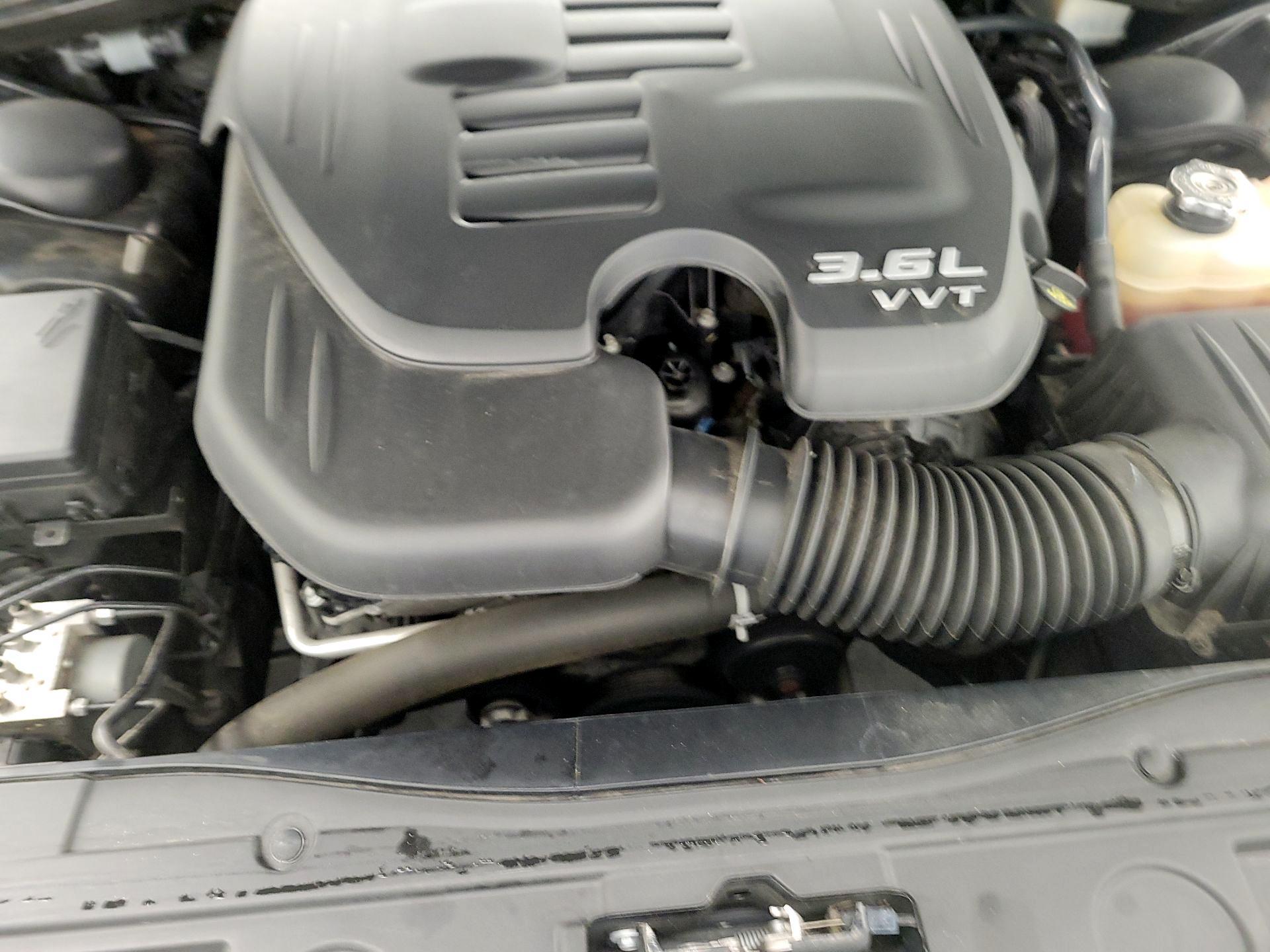 Thumbnail: 2019 Chrysler 300 - 17