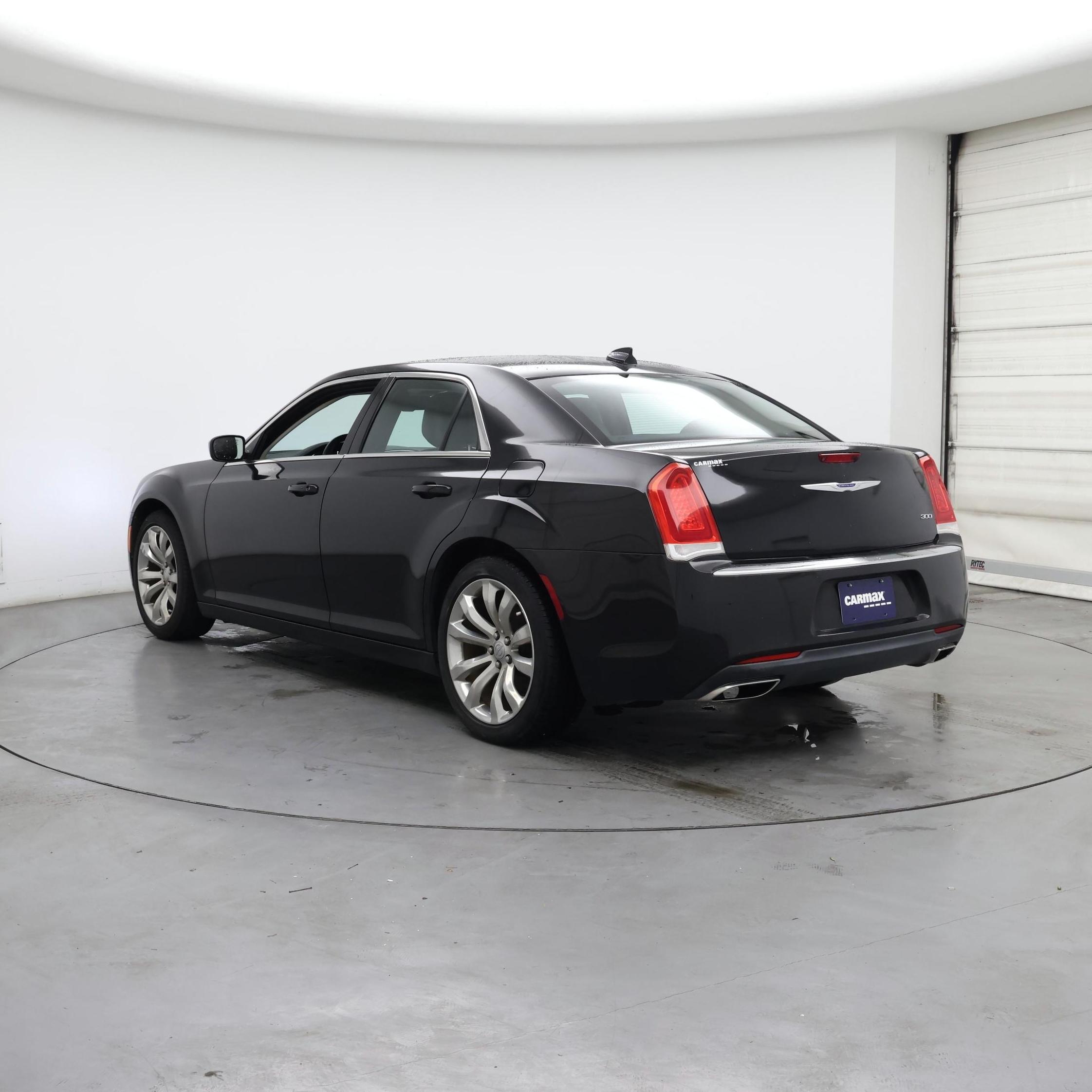 Thumbnail: 2019 Chrysler 300 - 2