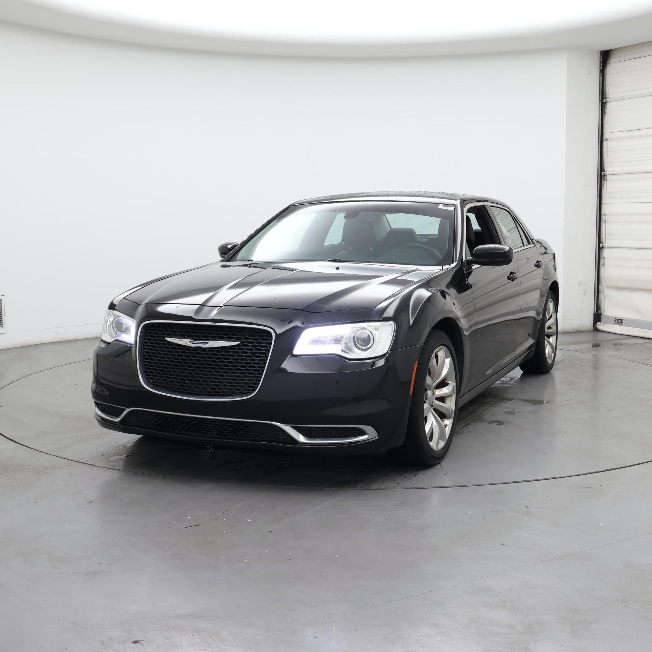 Thumbnail: 2019 Chrysler 300 - 4