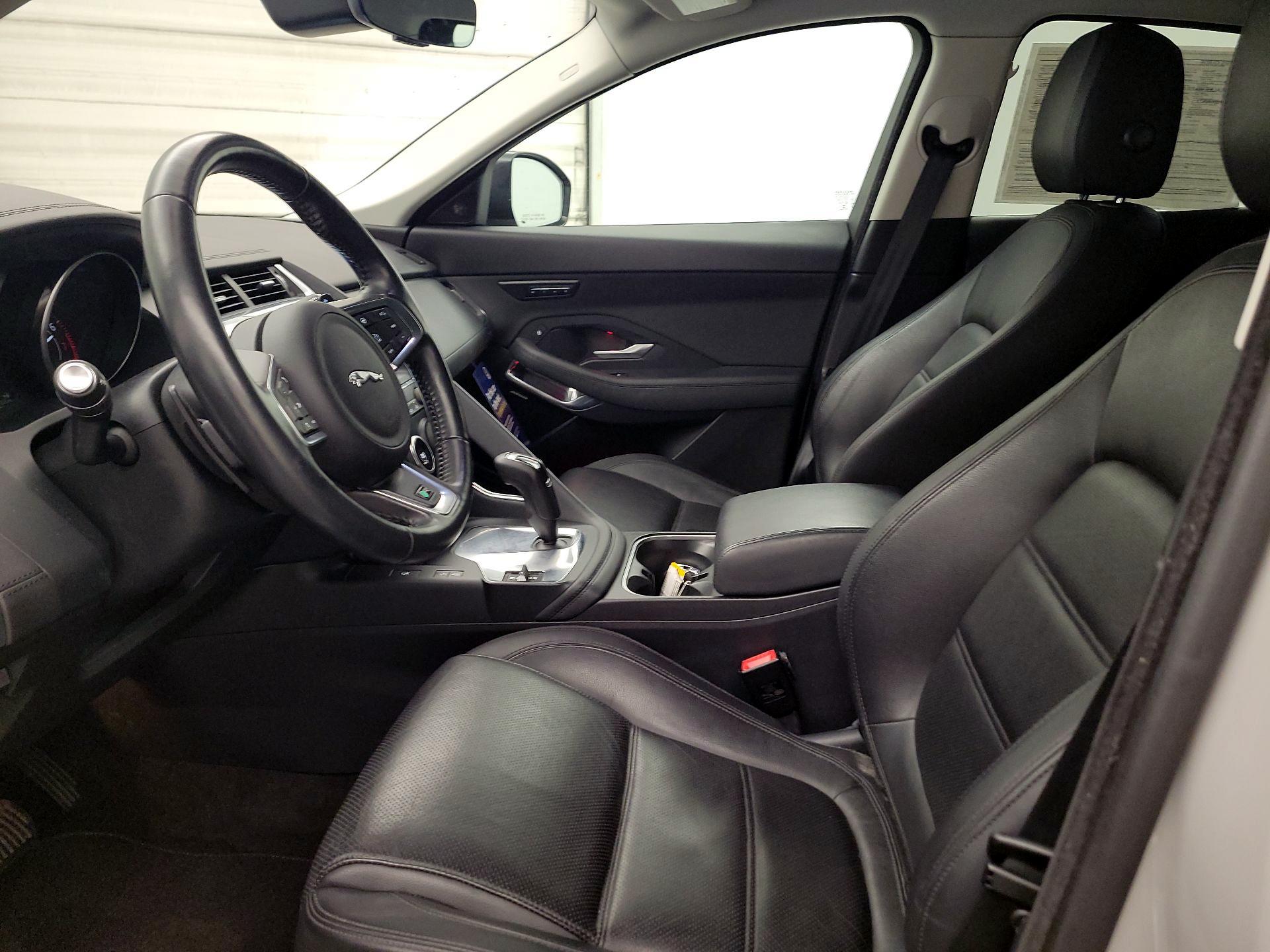 Thumbnail: 2019 Jaguar E-Pace - 11