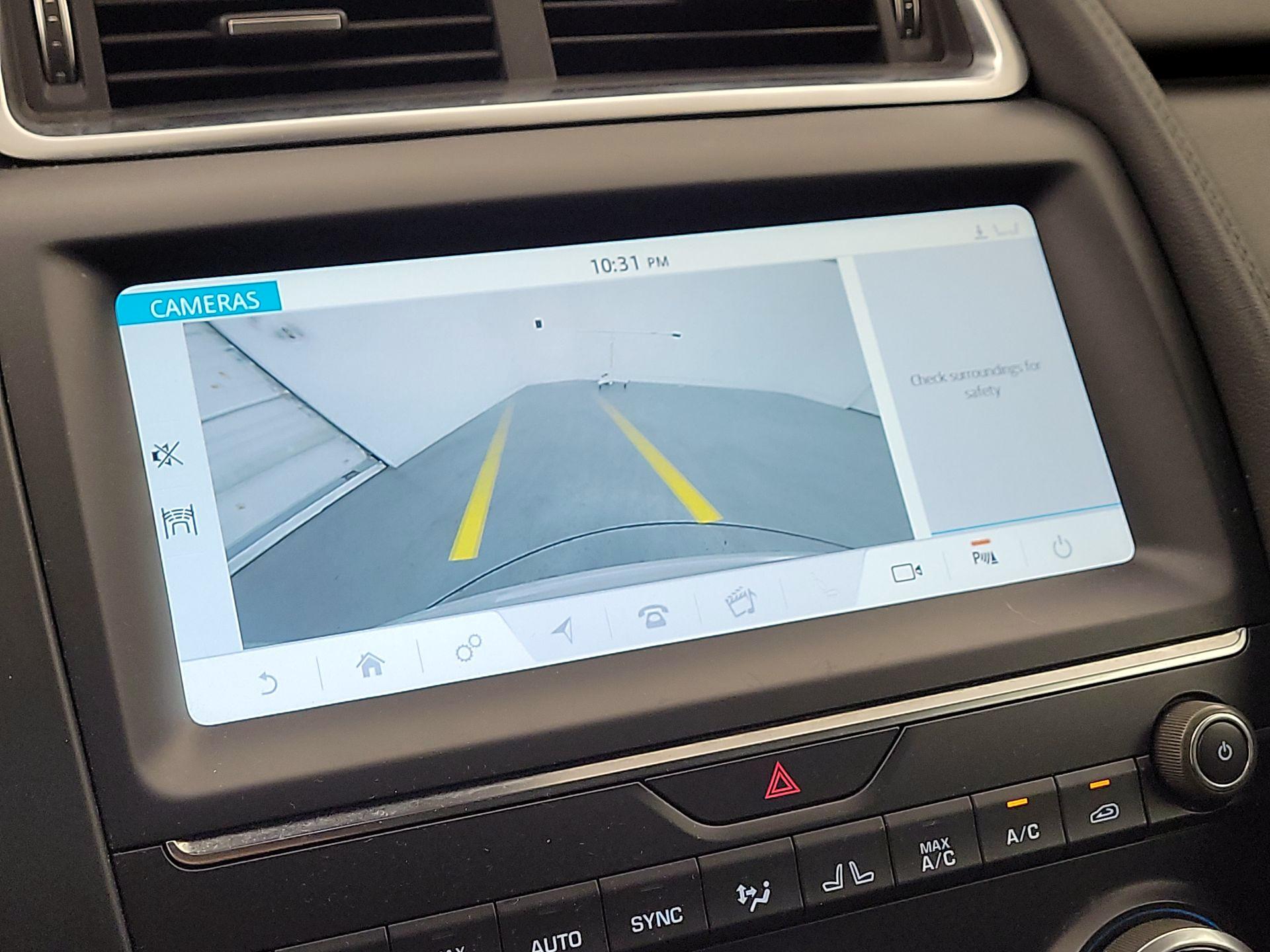 Thumbnail: 2019 Jaguar E-Pace - 14