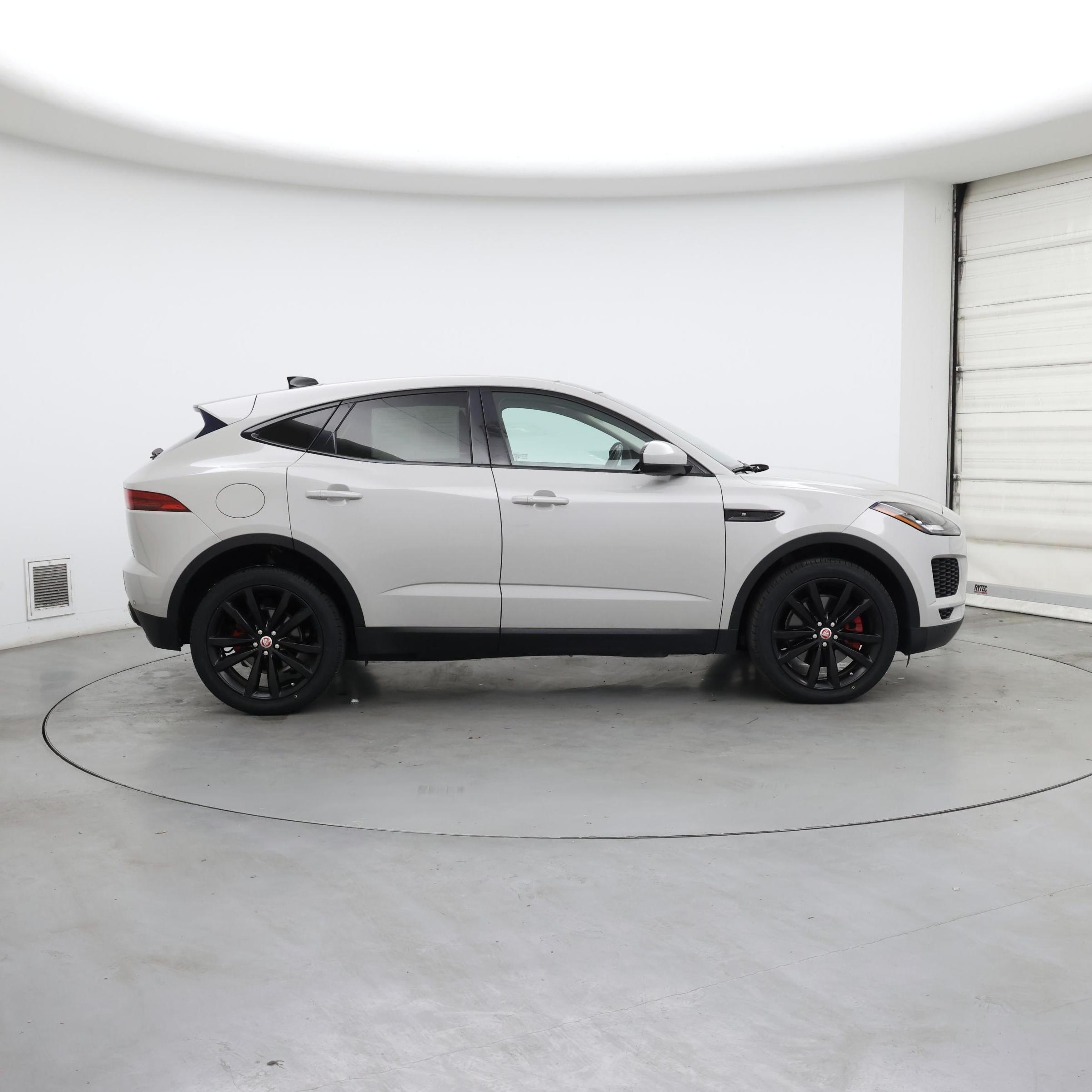 Thumbnail: 2019 Jaguar E-Pace - 7