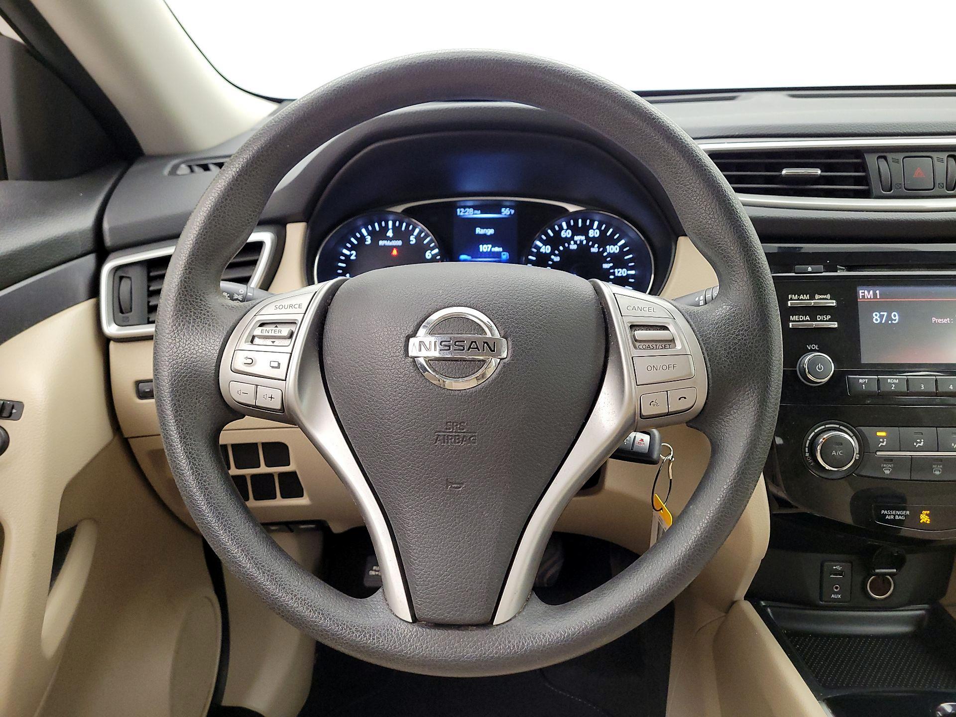 Thumbnail: 2016 Nissan Rogue - 10