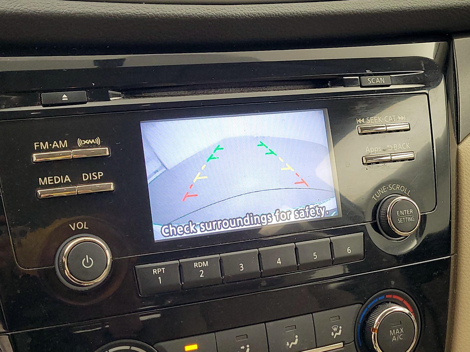 Thumbnail: 2016 Nissan Rogue - 14