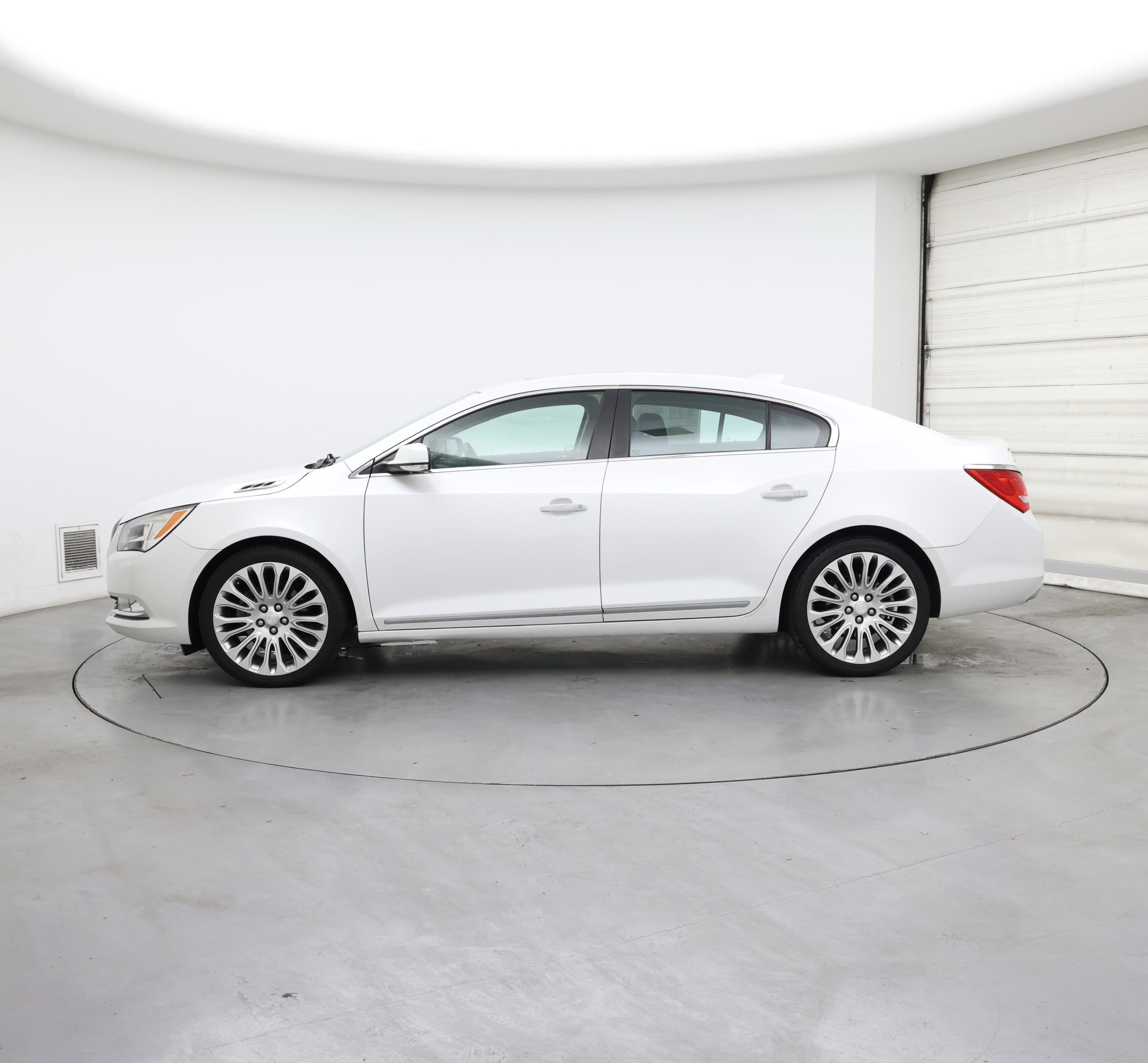 Thumbnail: 2016 Buick LaCrosse - 3
