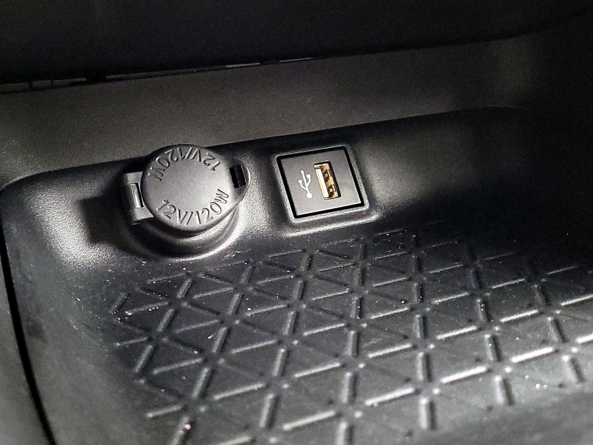 Thumbnail: 2025 Toyota RAV4 - 18