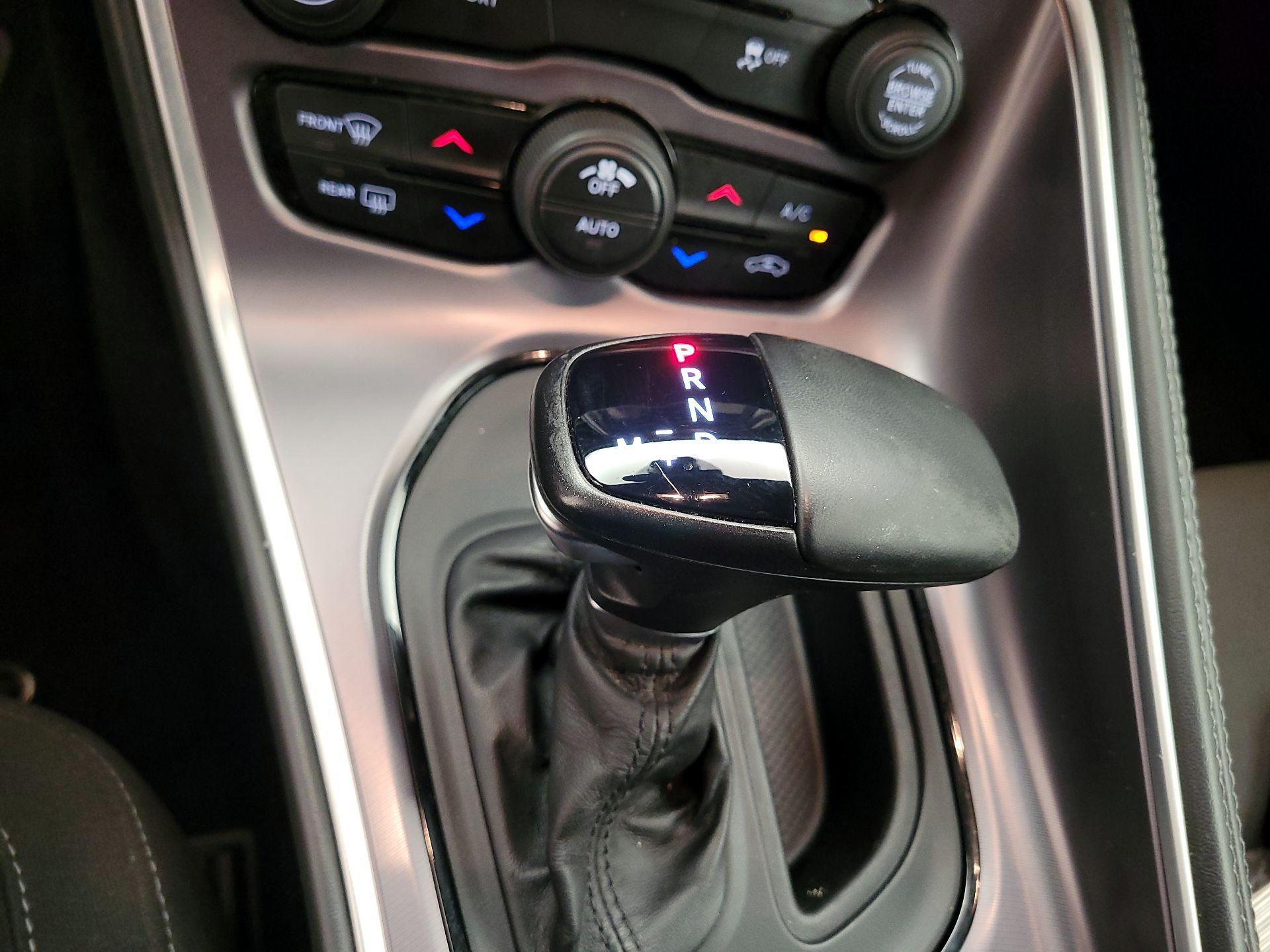 Thumbnail: 2019 Dodge Challenger - 15