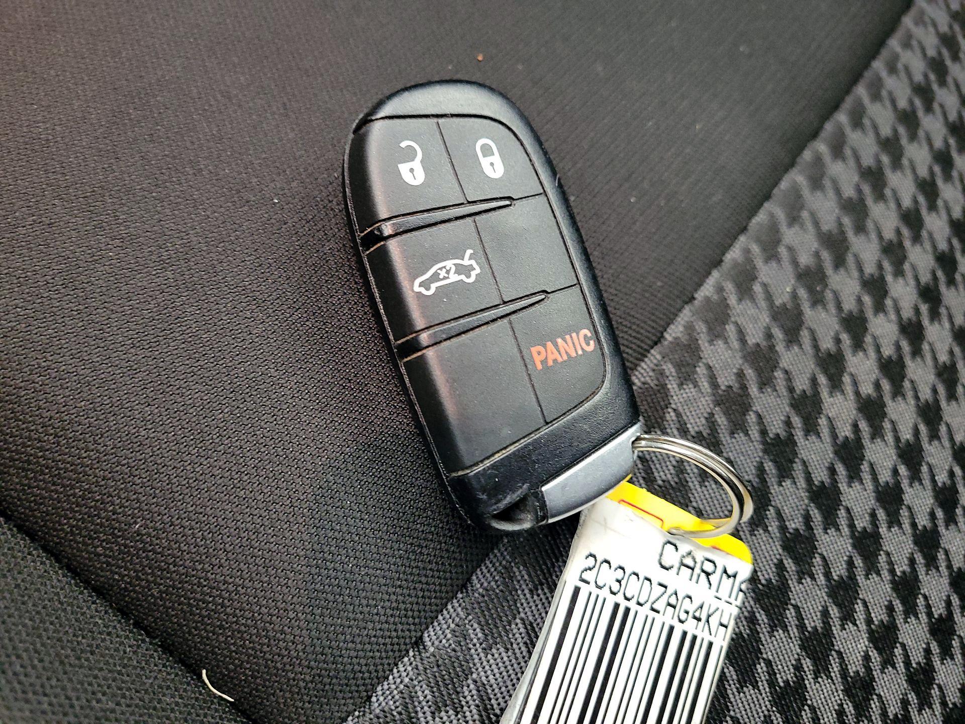 Thumbnail: 2019 Dodge Challenger - 18