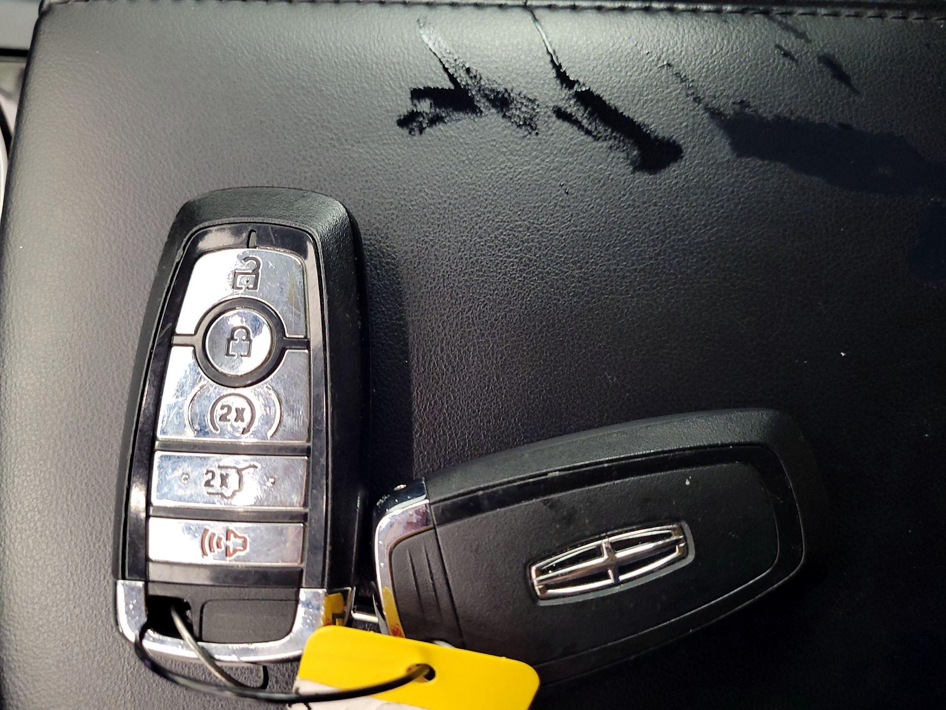 Thumbnail: 2023 Lincoln Nautilus - 18