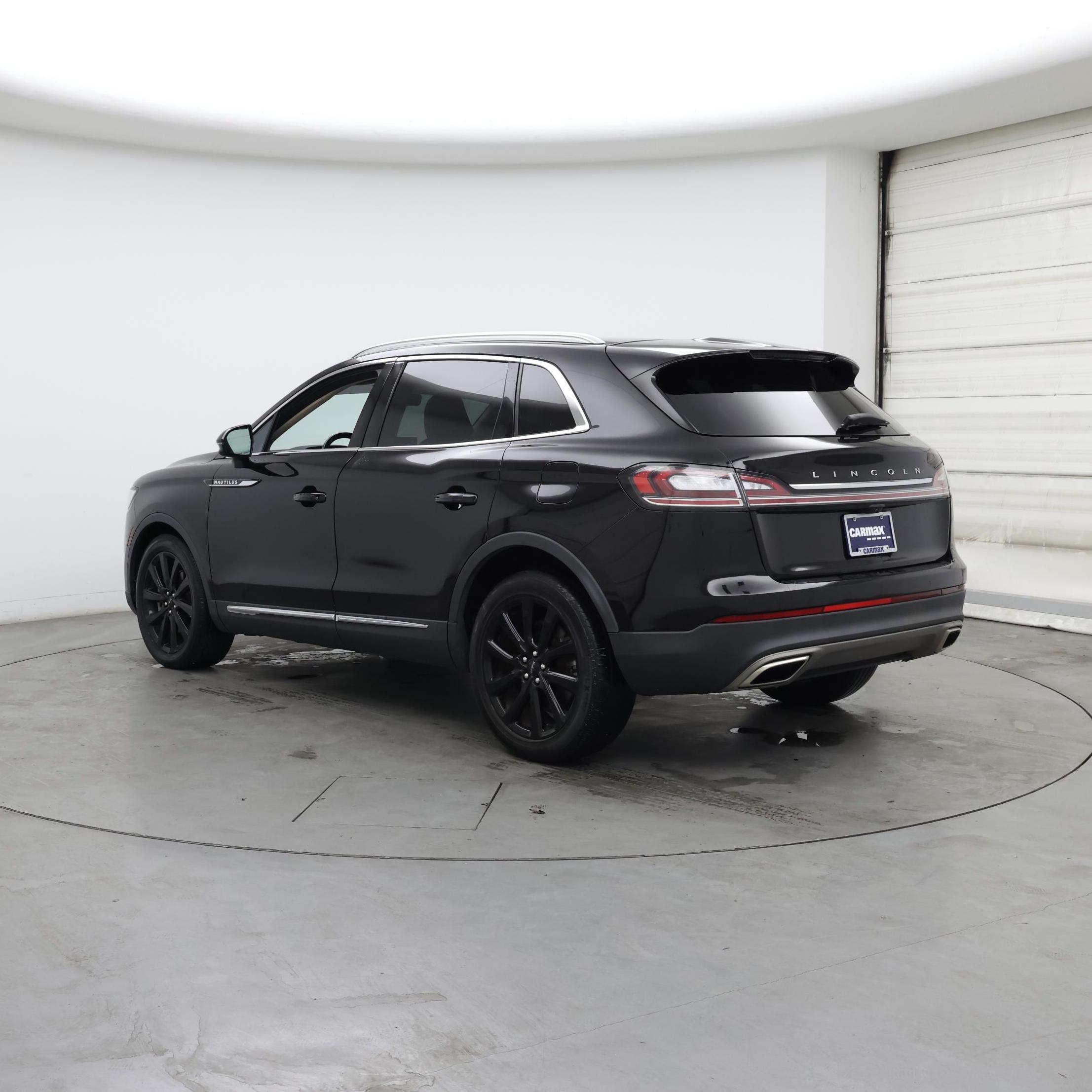 Thumbnail: 2023 Lincoln Nautilus - 2