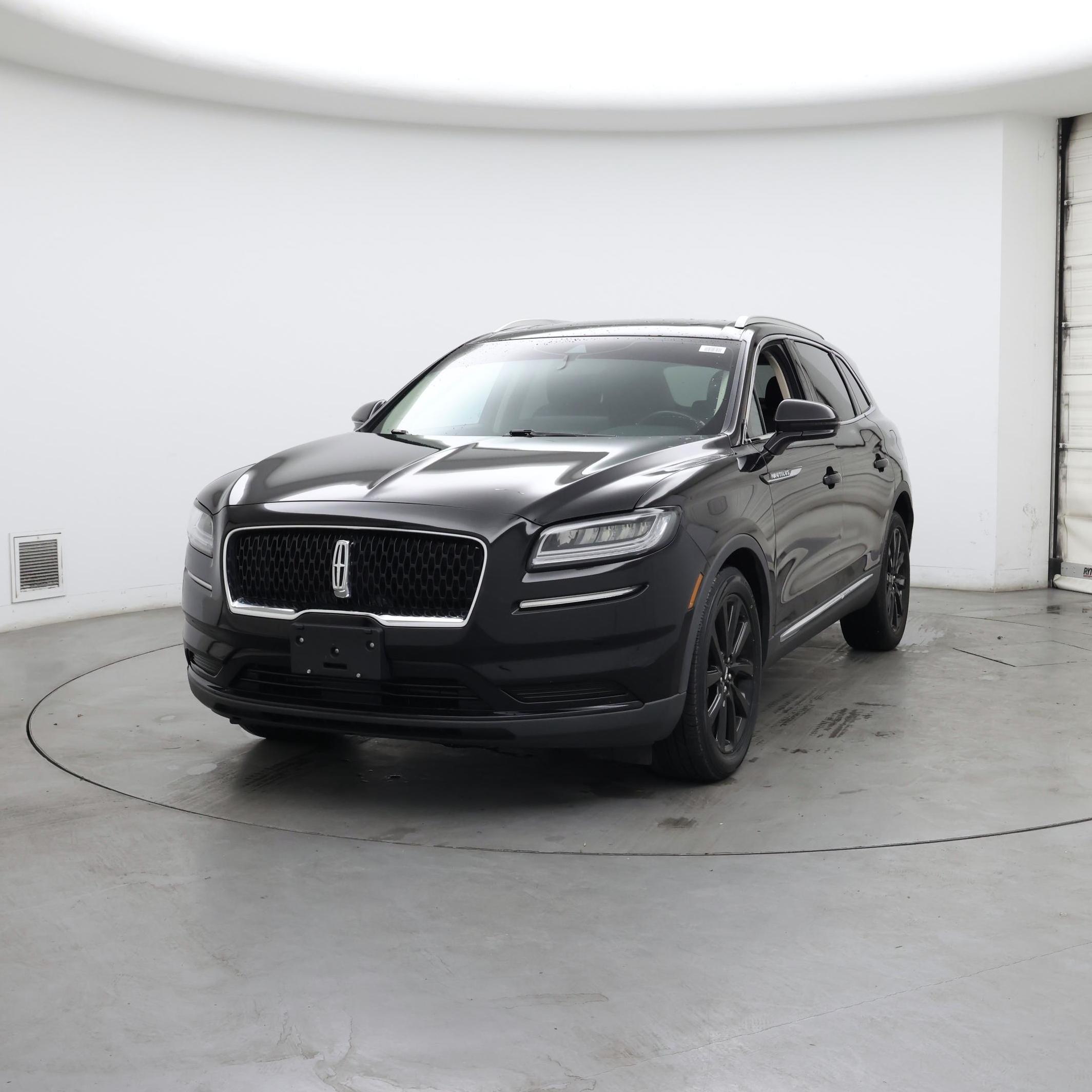 Thumbnail: 2023 Lincoln Nautilus - 4