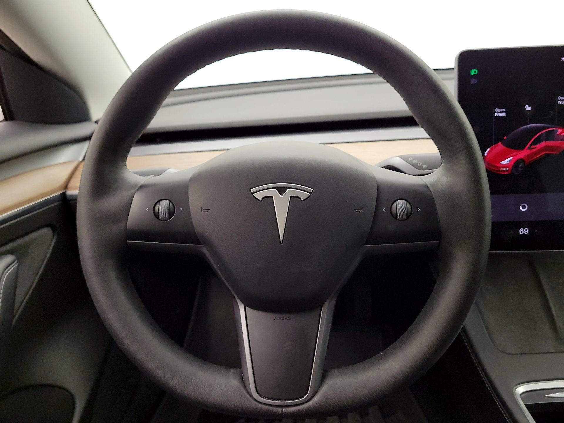 Thumbnail: 2022 Tesla Model 3 - 10