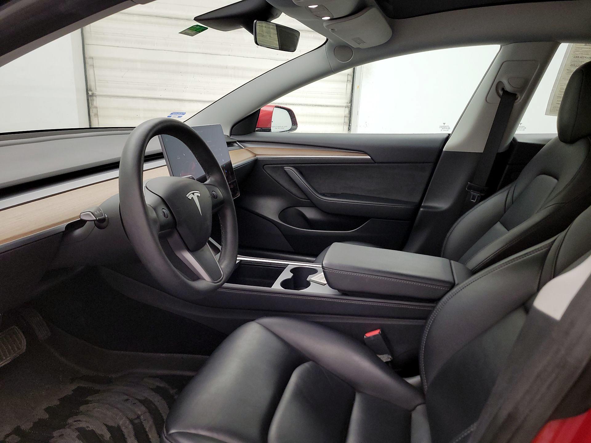 Thumbnail: 2022 Tesla Model 3 - 11