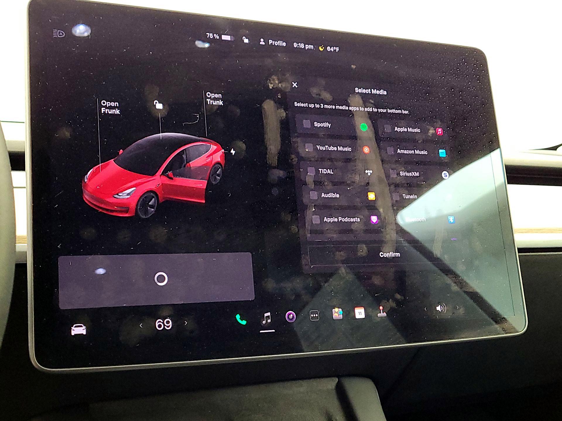 Thumbnail: 2022 Tesla Model 3 - 14