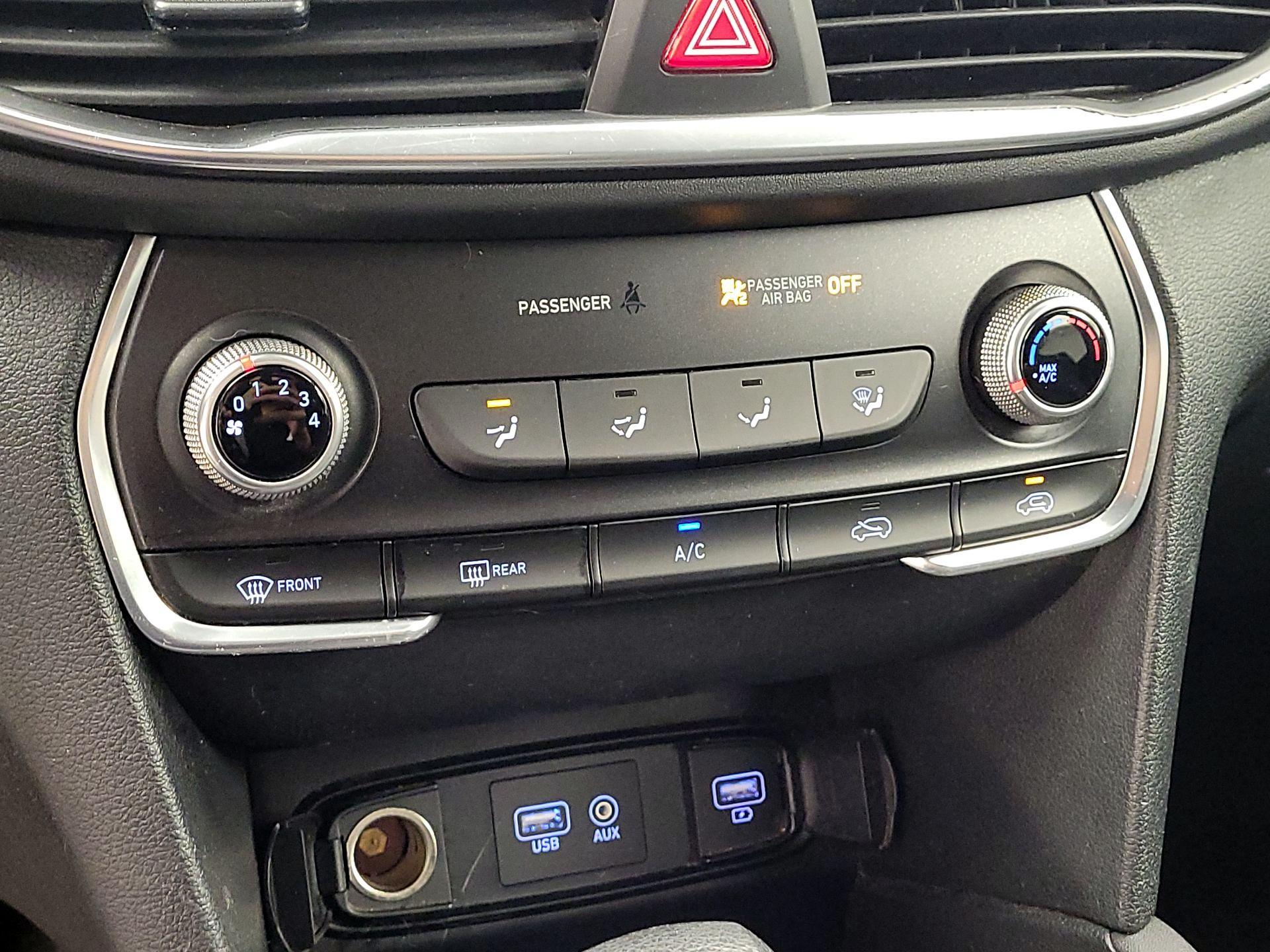 Thumbnail: 2019 Hyundai Santa Fe - 16