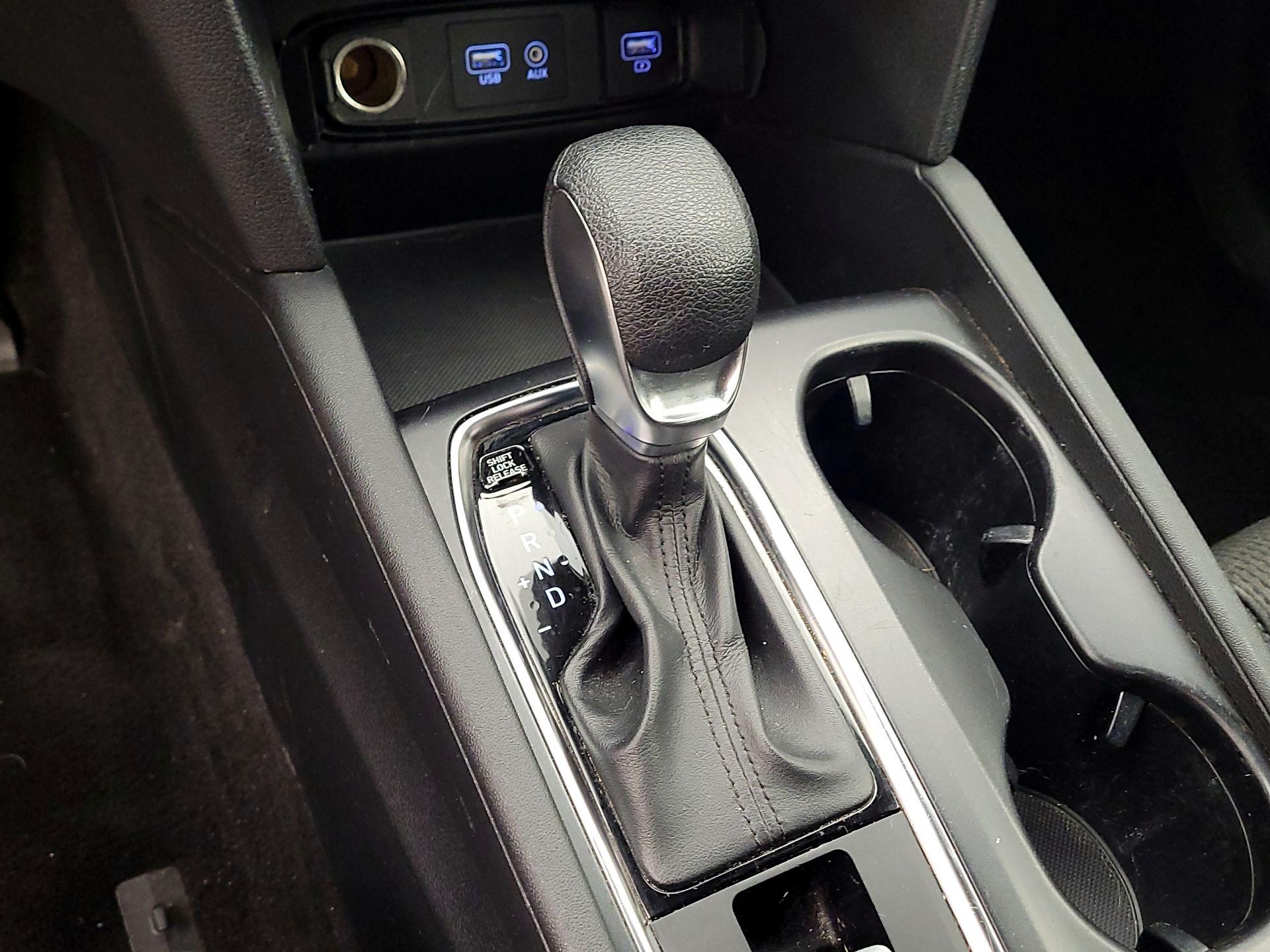 Thumbnail: 2019 Hyundai Santa Fe - 17