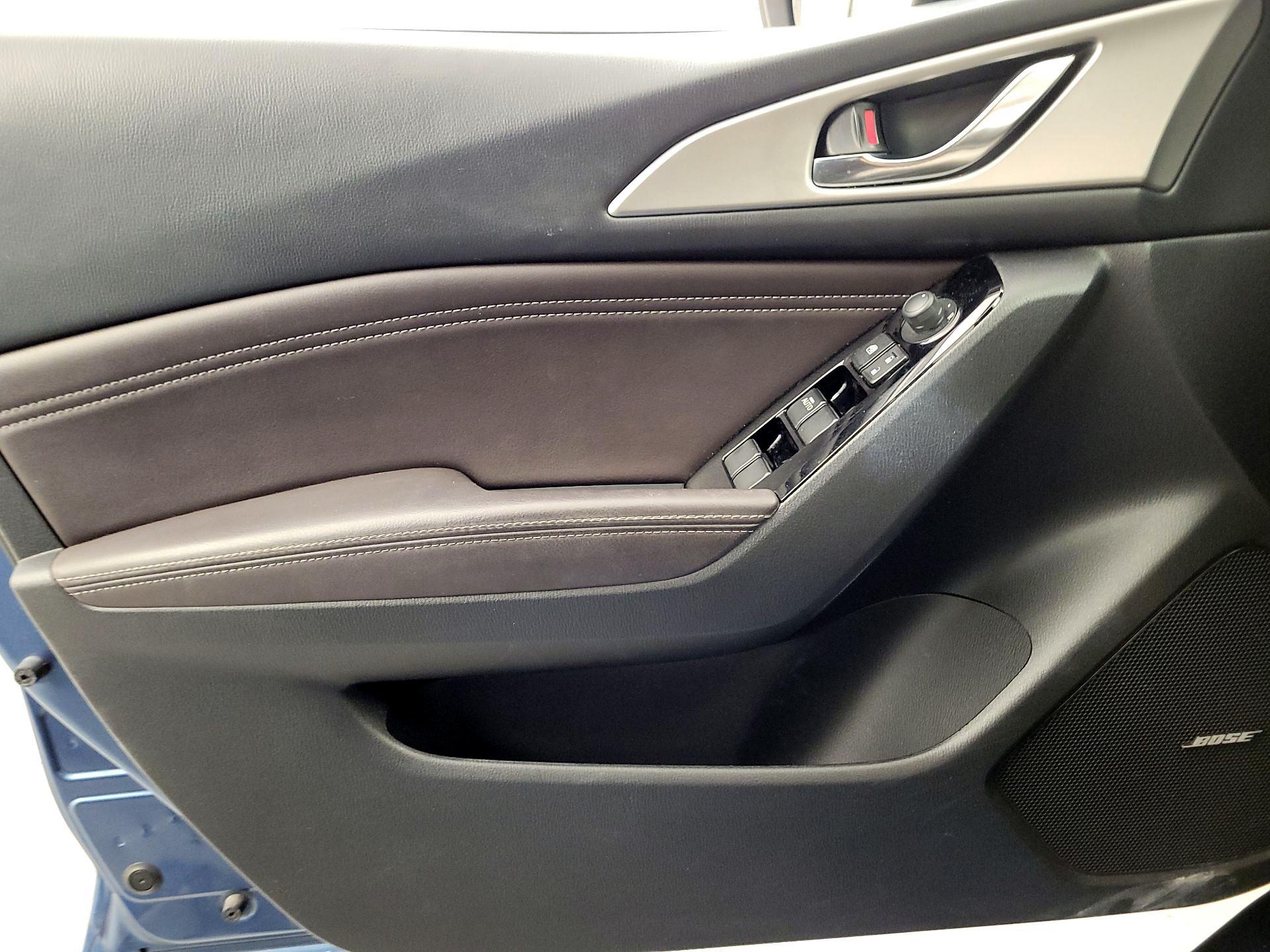 Thumbnail: 2018 Mazda Mazda3 - 12