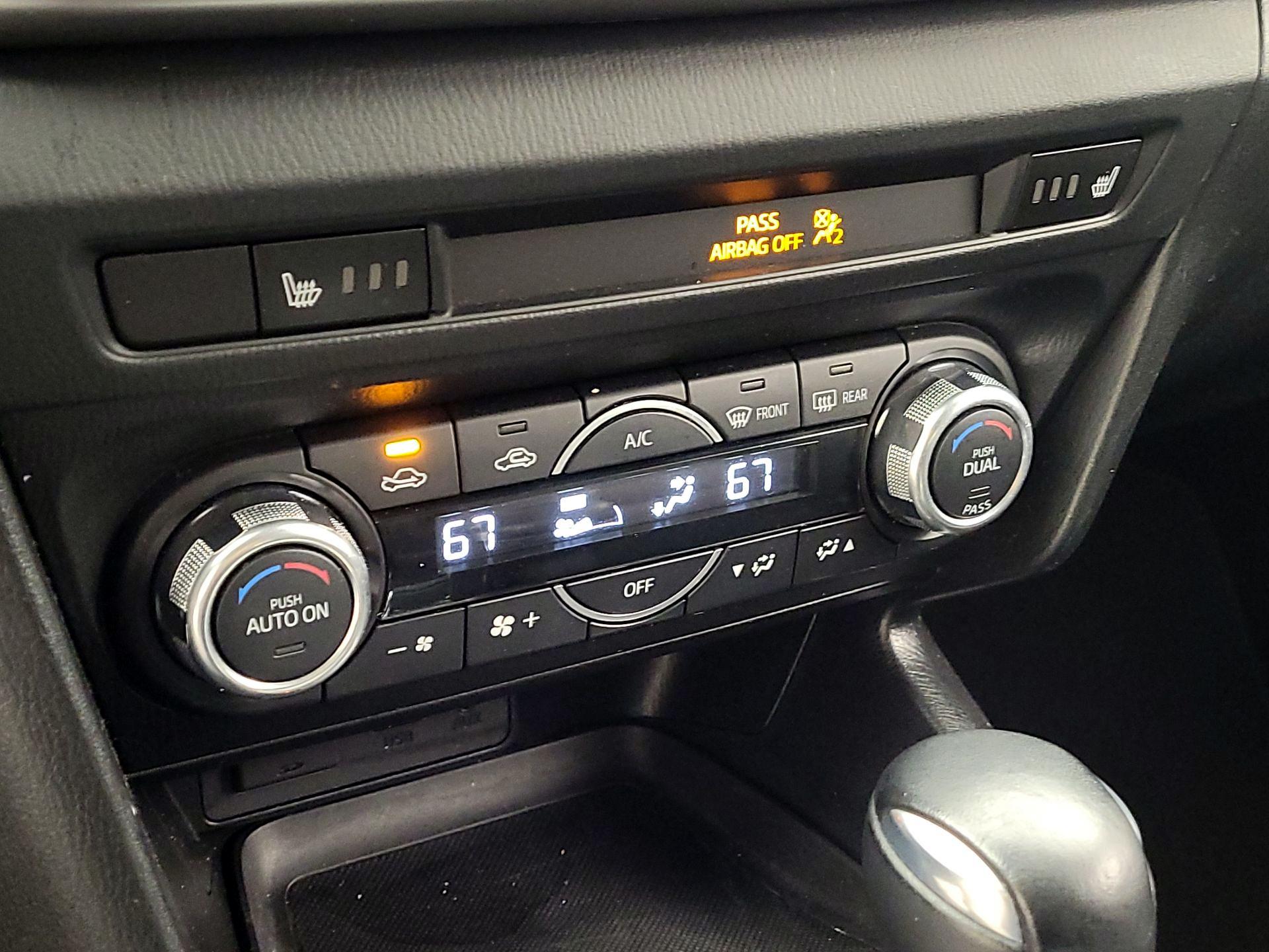 Thumbnail: 2018 Mazda Mazda3 - 16