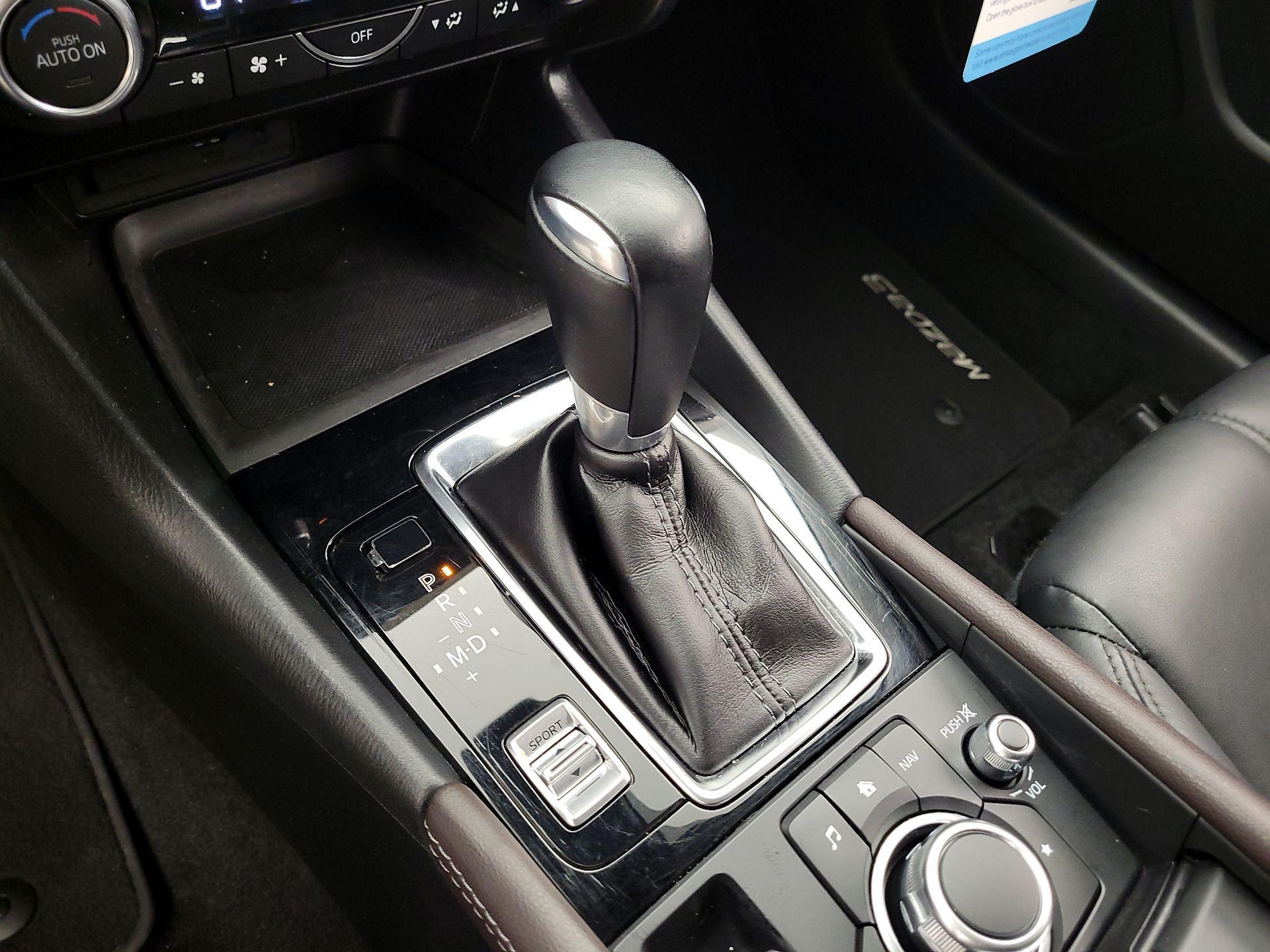 Thumbnail: 2018 Mazda Mazda3 - 17