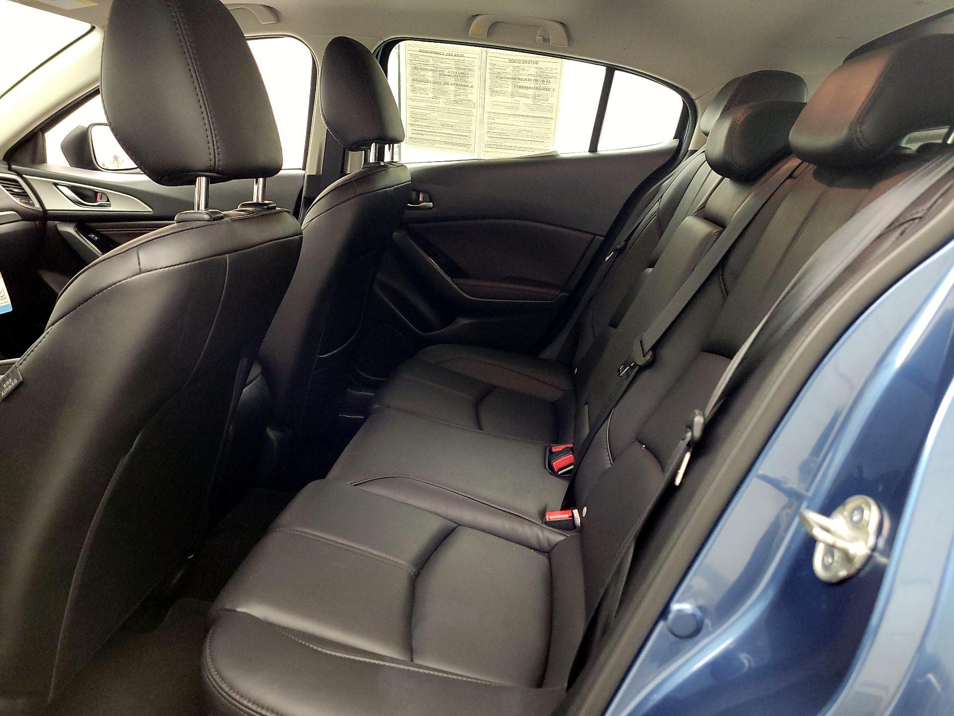 Thumbnail: 2018 Mazda Mazda3 - 19