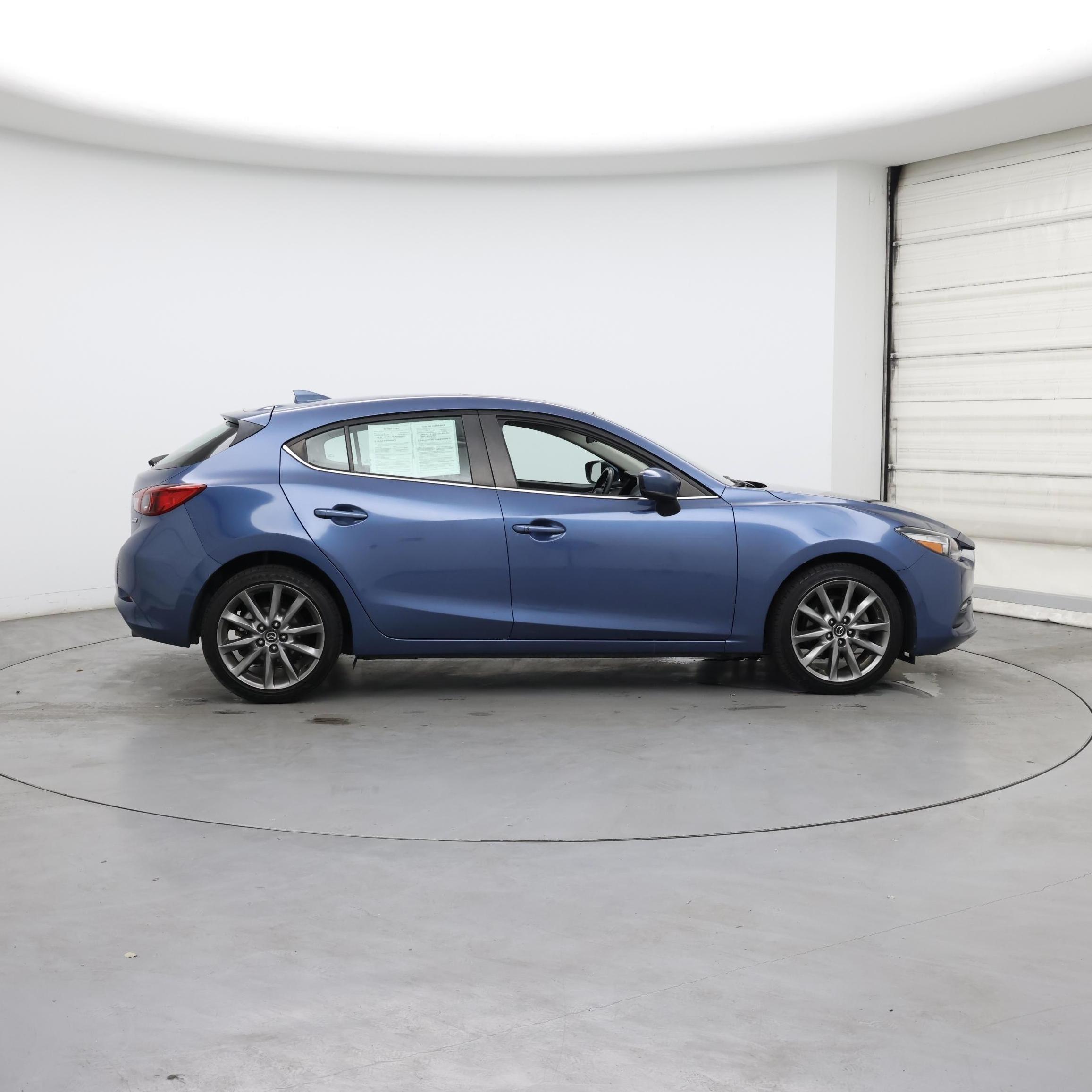 Thumbnail: 2018 Mazda Mazda3 - 7