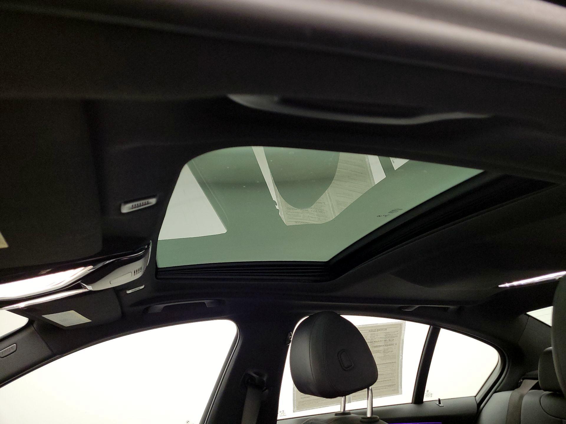 Thumbnail: 2018 BMW 5 Series - 19