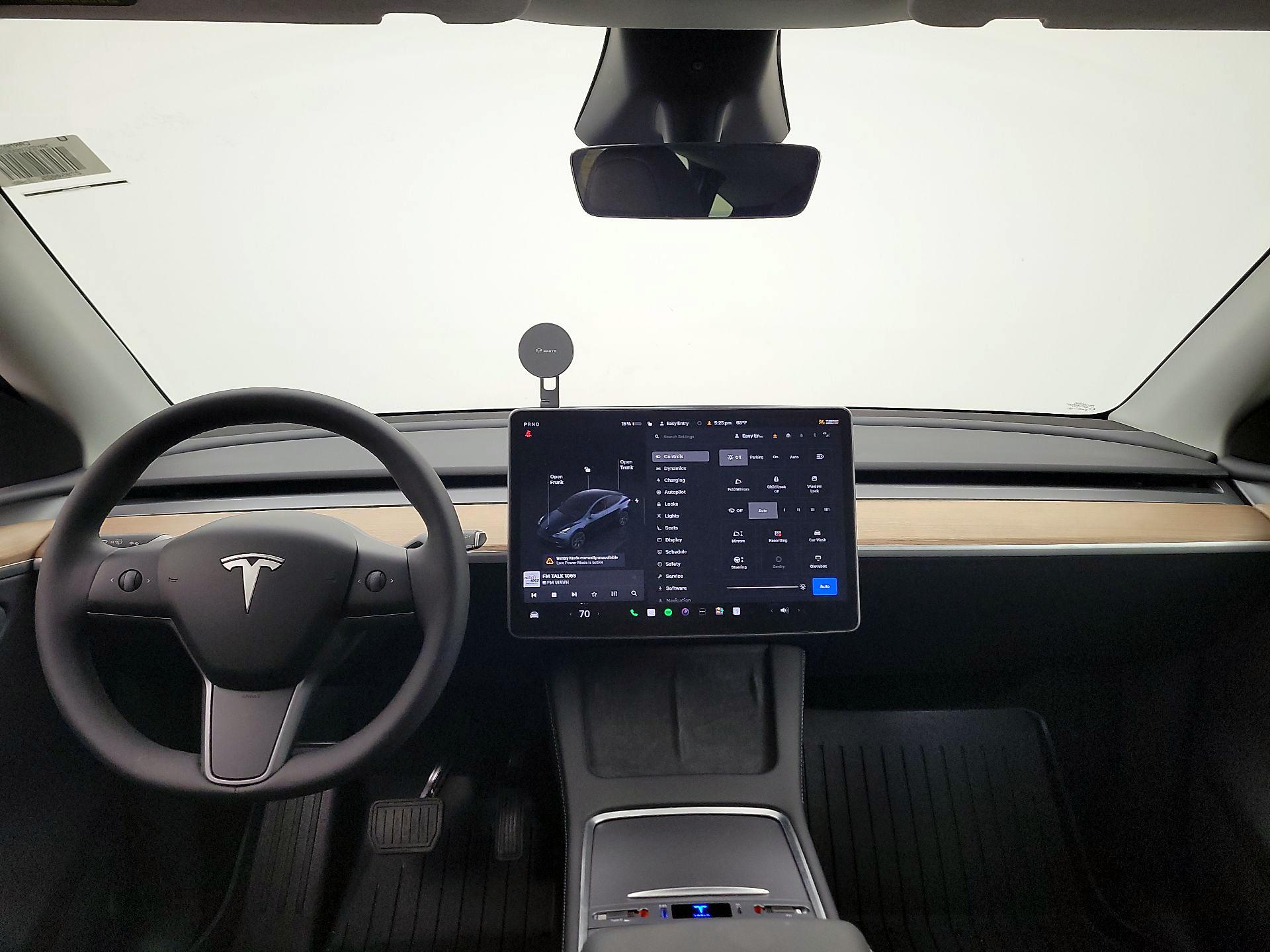Thumbnail: 2025 Tesla Model Y - 9
