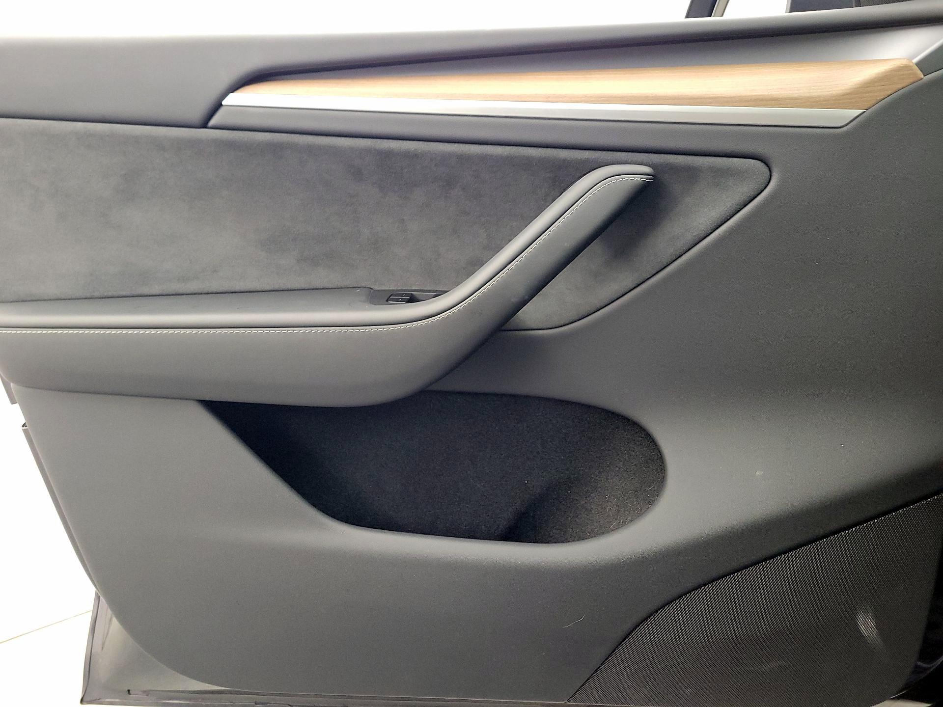 Thumbnail: 2025 Tesla Model Y - 12