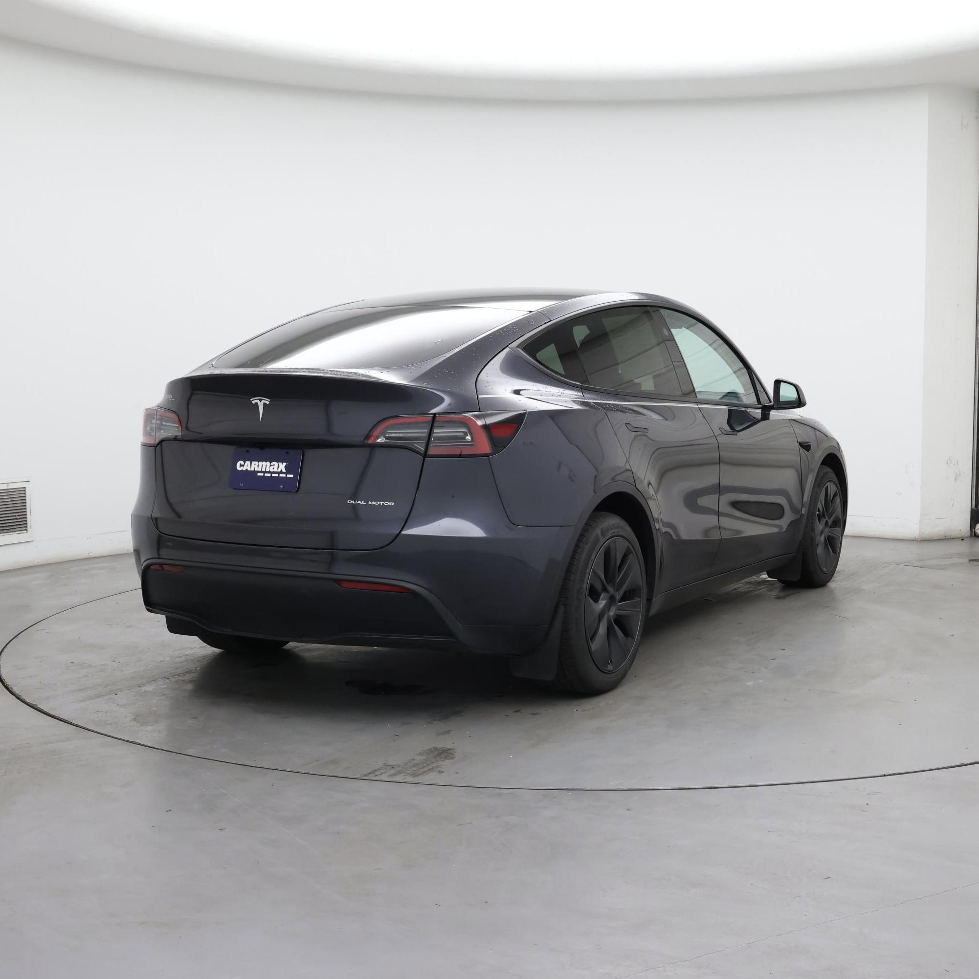 Thumbnail: 2025 Tesla Model Y - 8