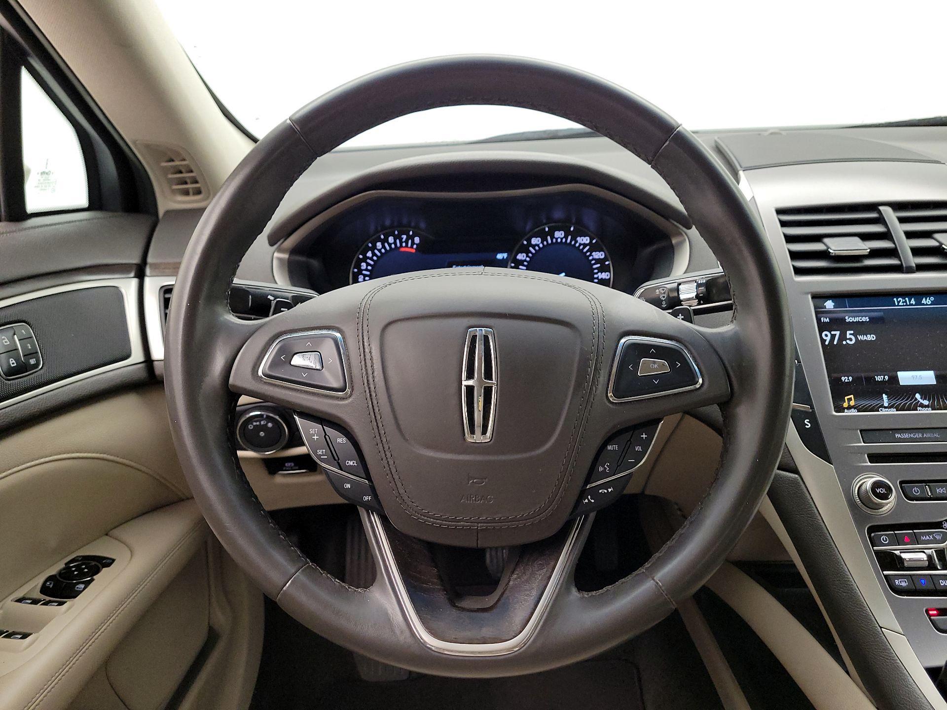 Thumbnail: 2017 Lincoln MKZ - 10