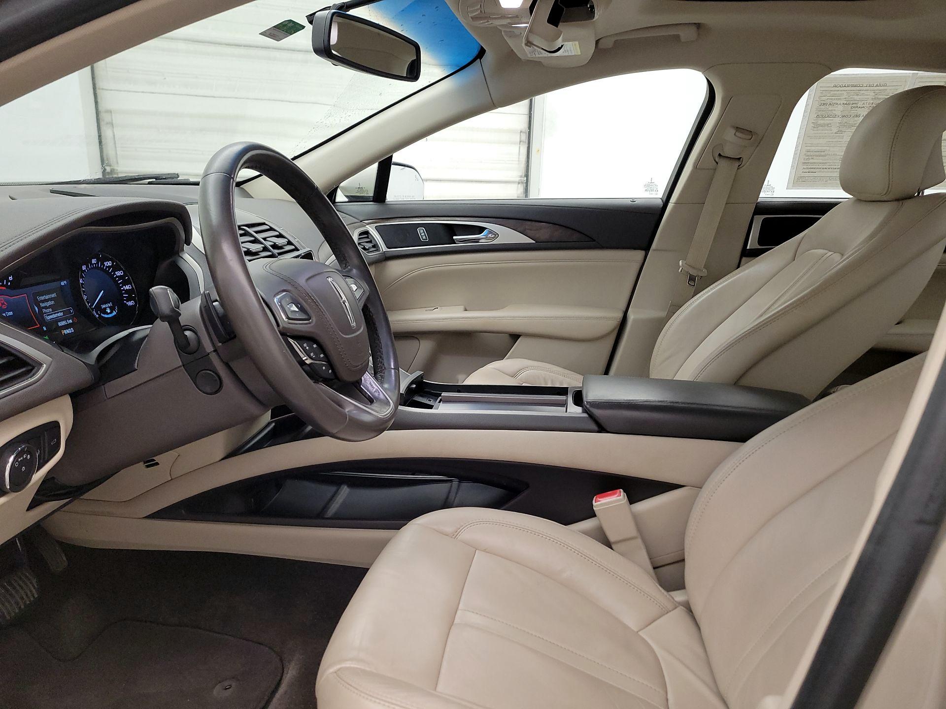 Thumbnail: 2017 Lincoln MKZ - 11