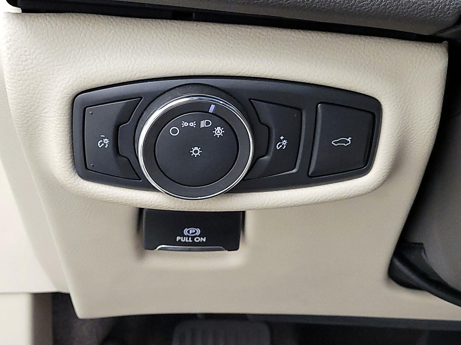 Thumbnail: 2017 Lincoln MKZ - 13