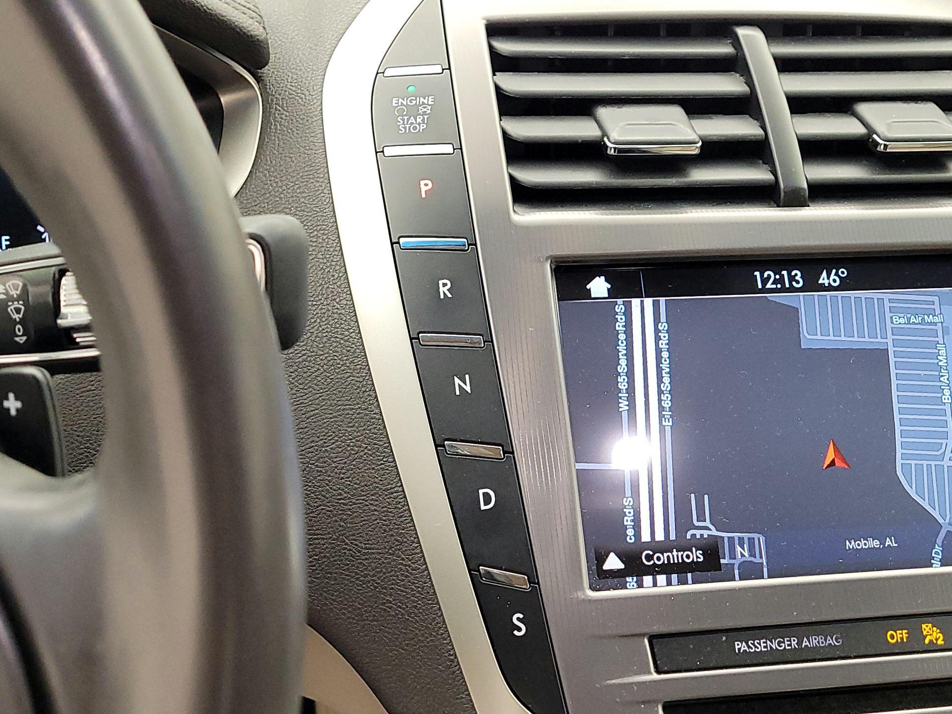 Thumbnail: 2017 Lincoln MKZ - 17