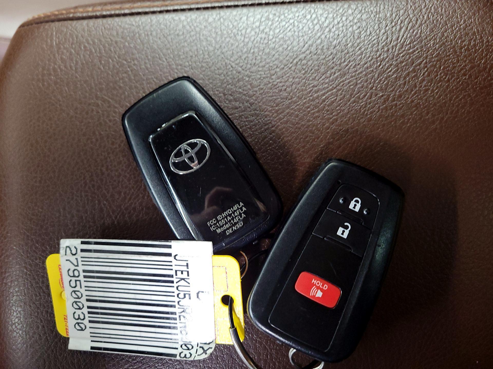 Thumbnail: 2022 Toyota 4Runner - 18