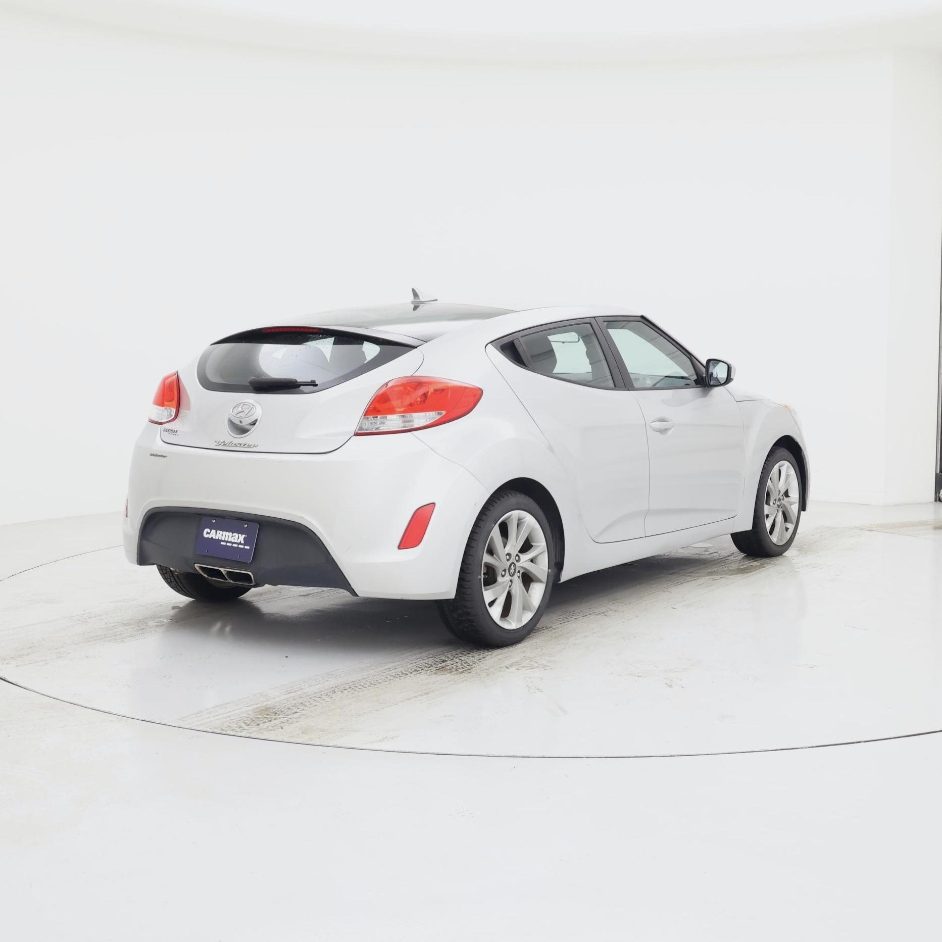 Thumbnail: 2016 Hyundai Veloster - 8