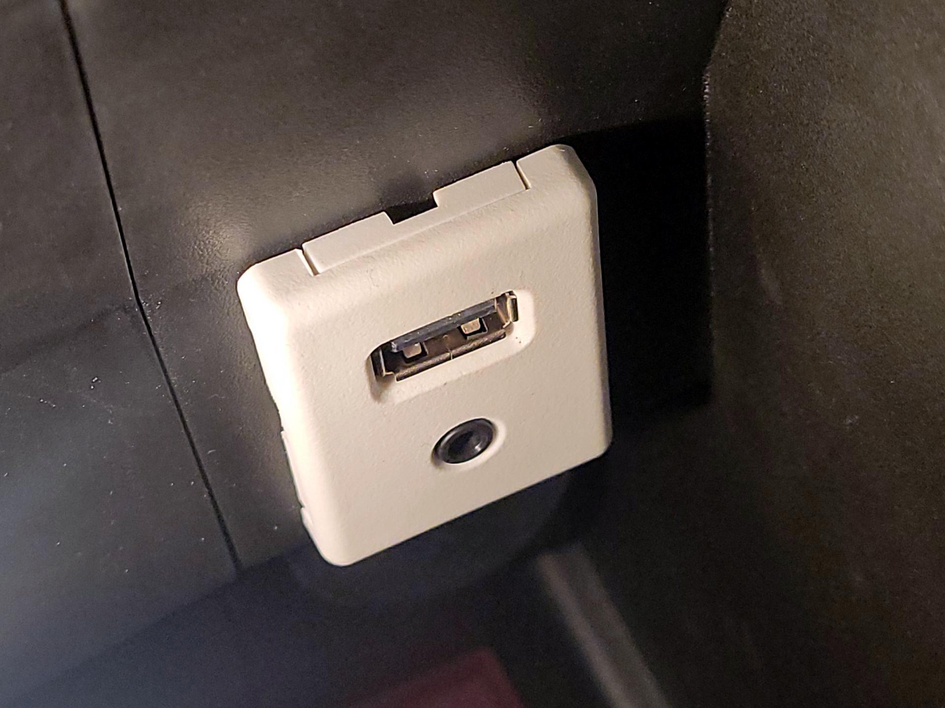 Thumbnail: 2017 GMC Terrain - 17