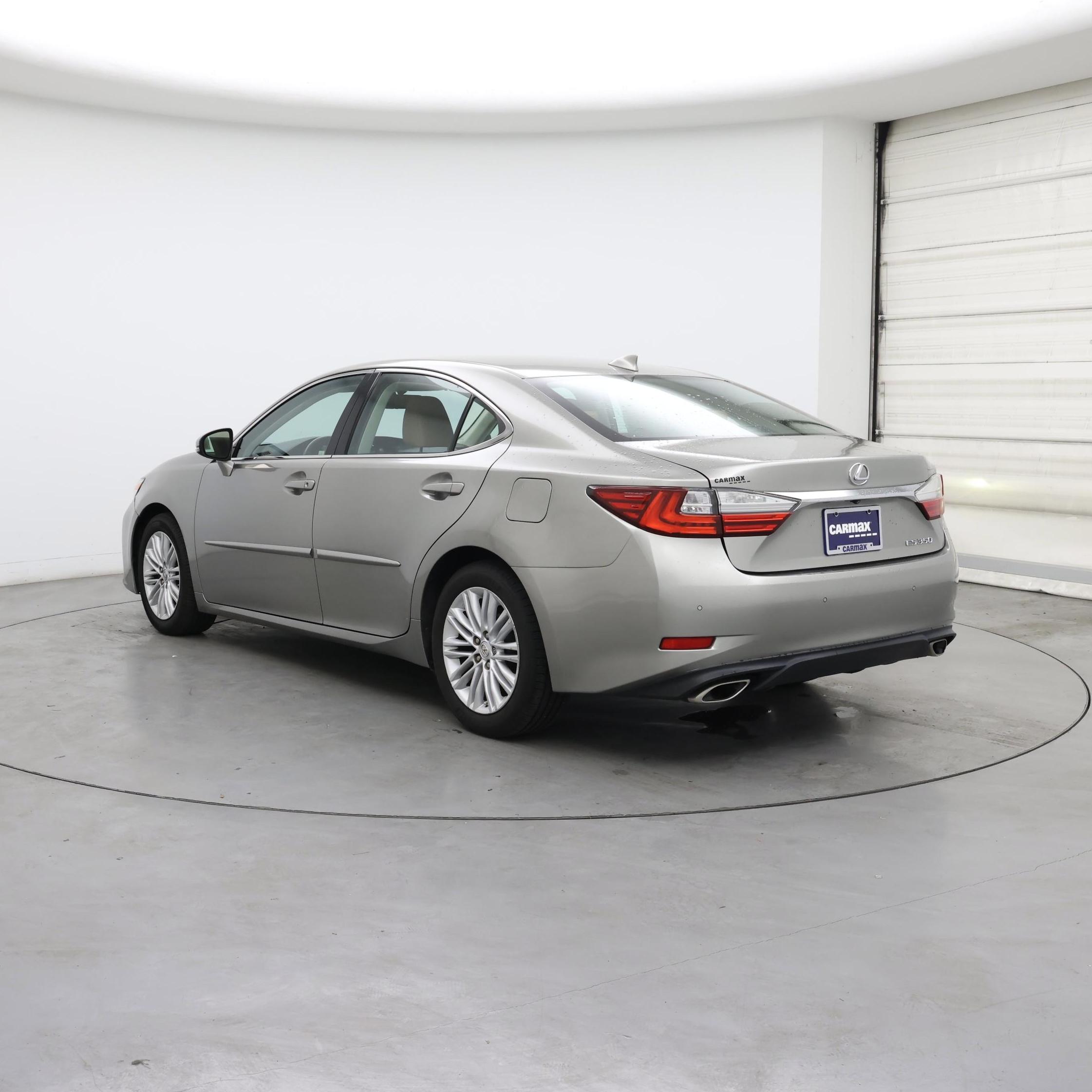 Thumbnail: 2016 Lexus ES - 2