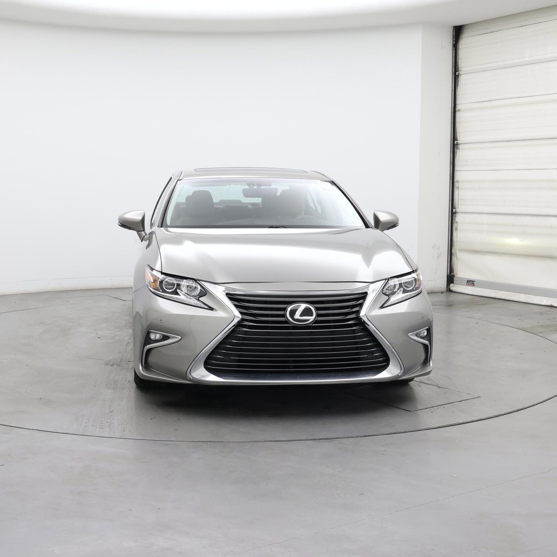 Thumbnail: 2016 Lexus ES - 5