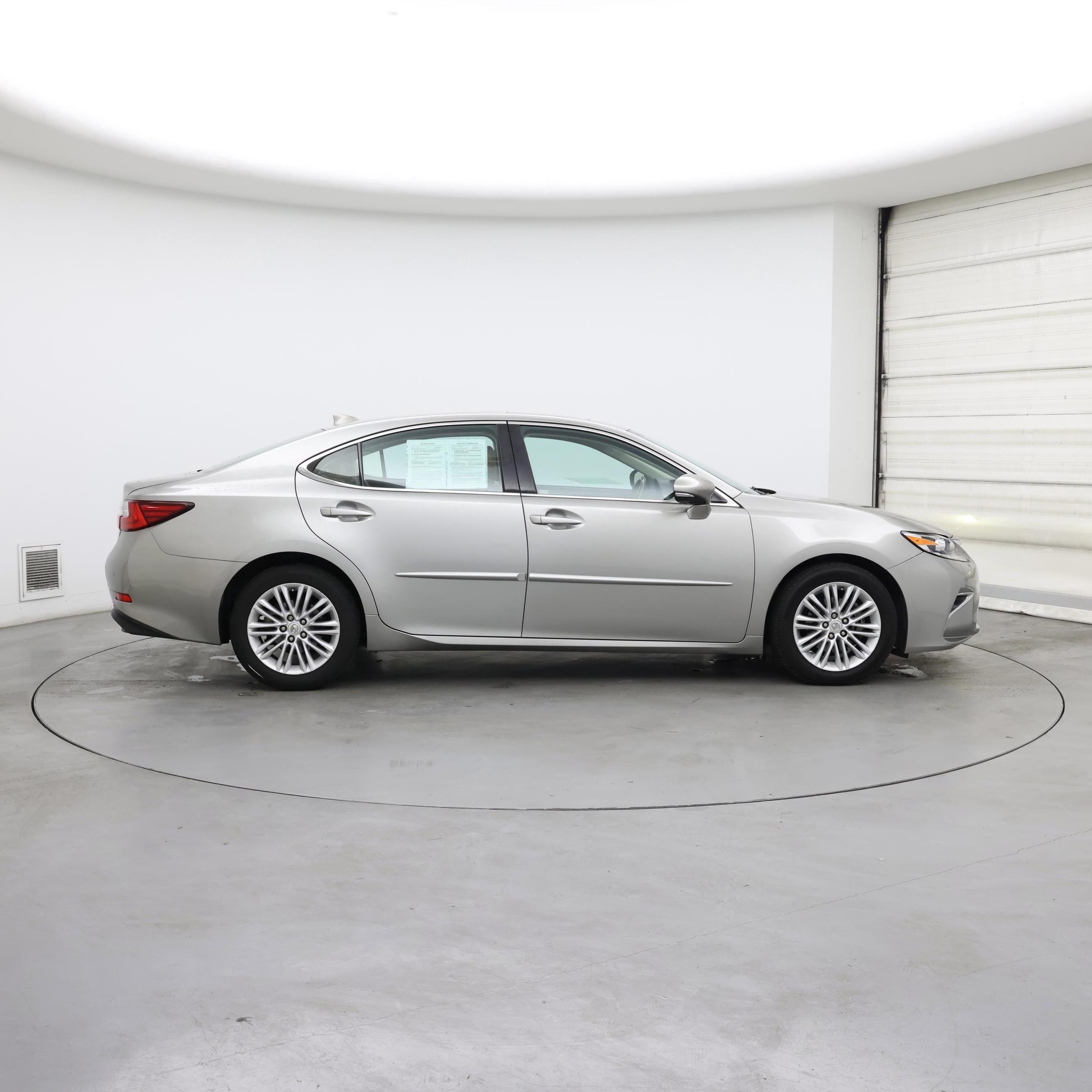 Thumbnail: 2016 Lexus ES - 7