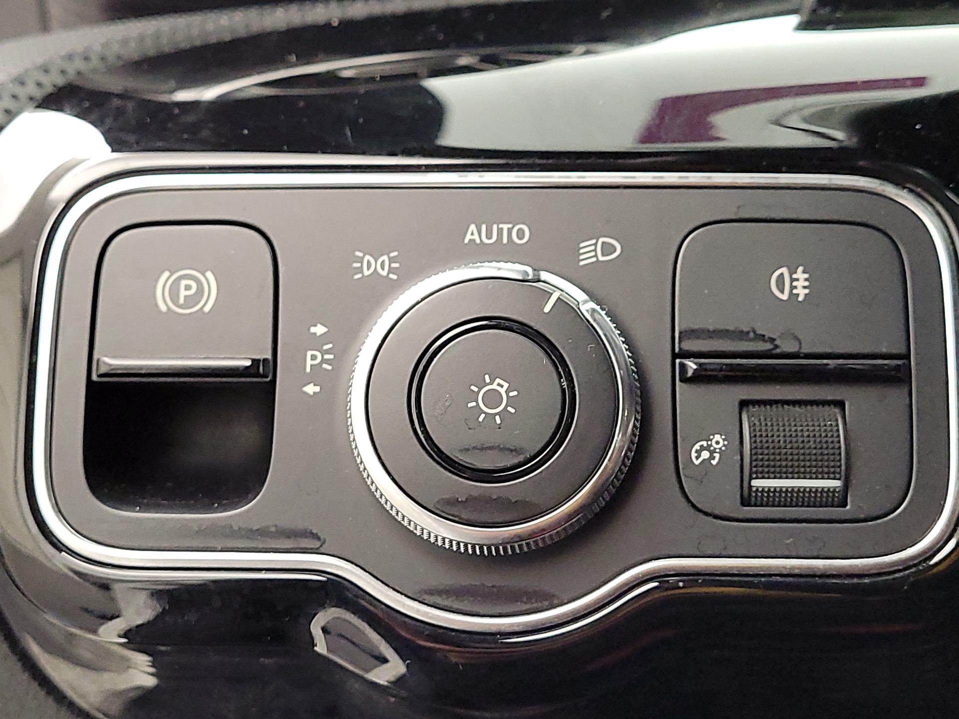 Thumbnail: 2020 Mercedes-Benz CLA - 13