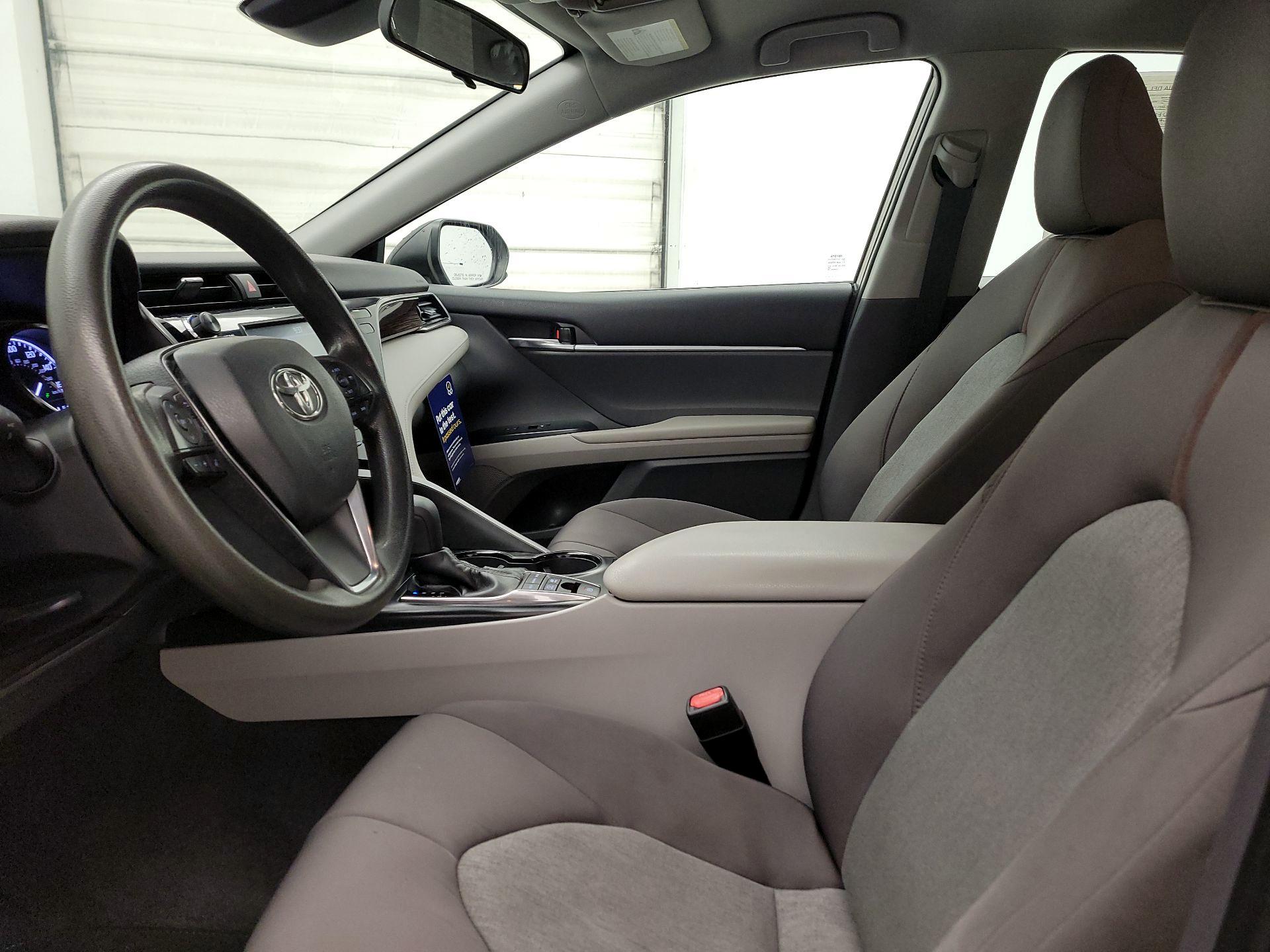 Thumbnail: 2019 Toyota Camry - 11