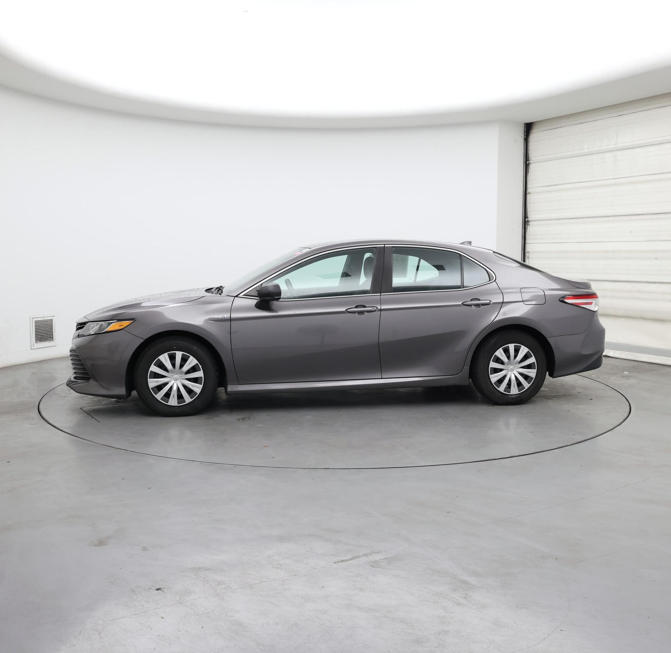 Thumbnail: 2019 Toyota Camry - 3